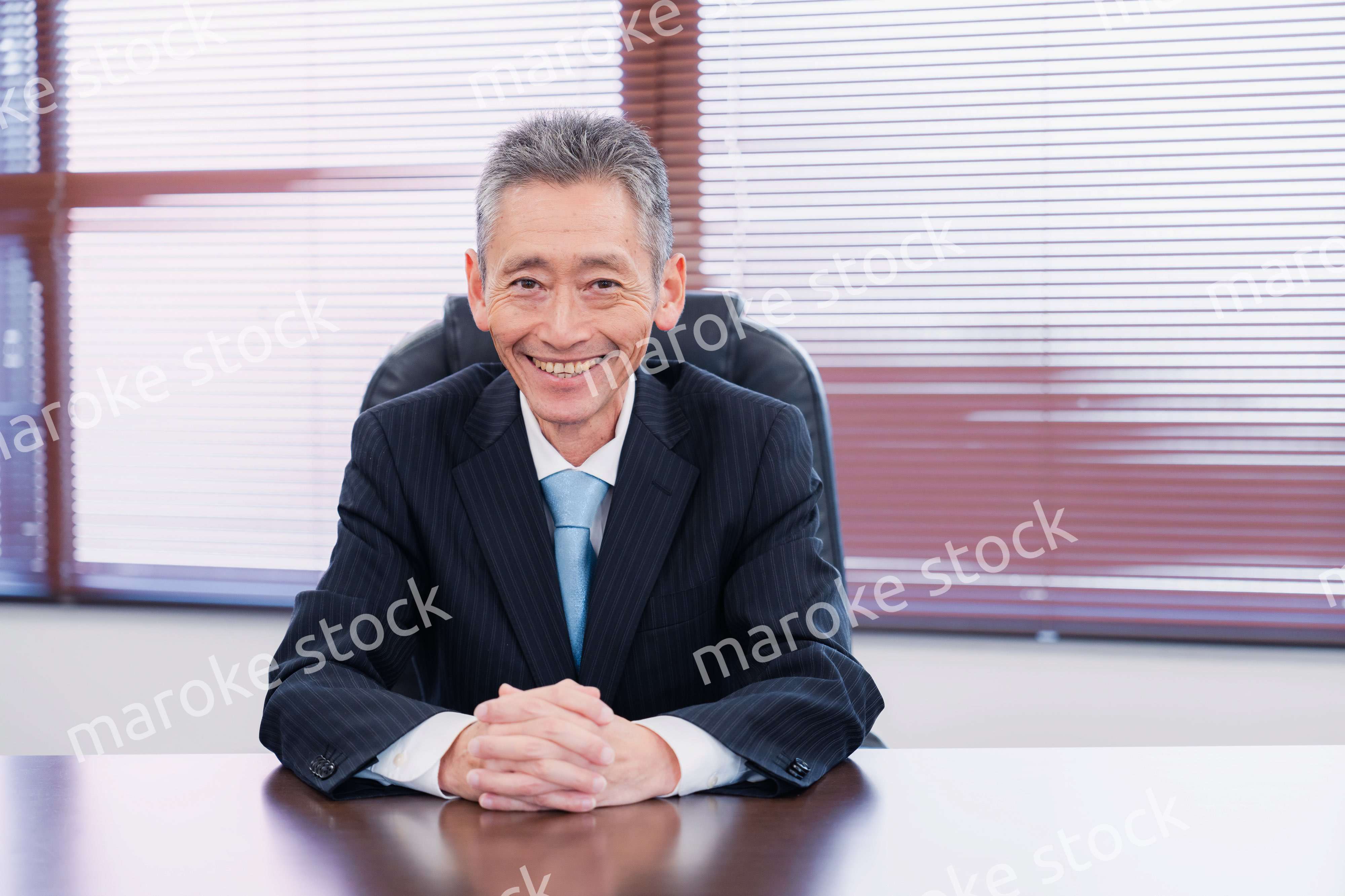 笑顔の会社役員