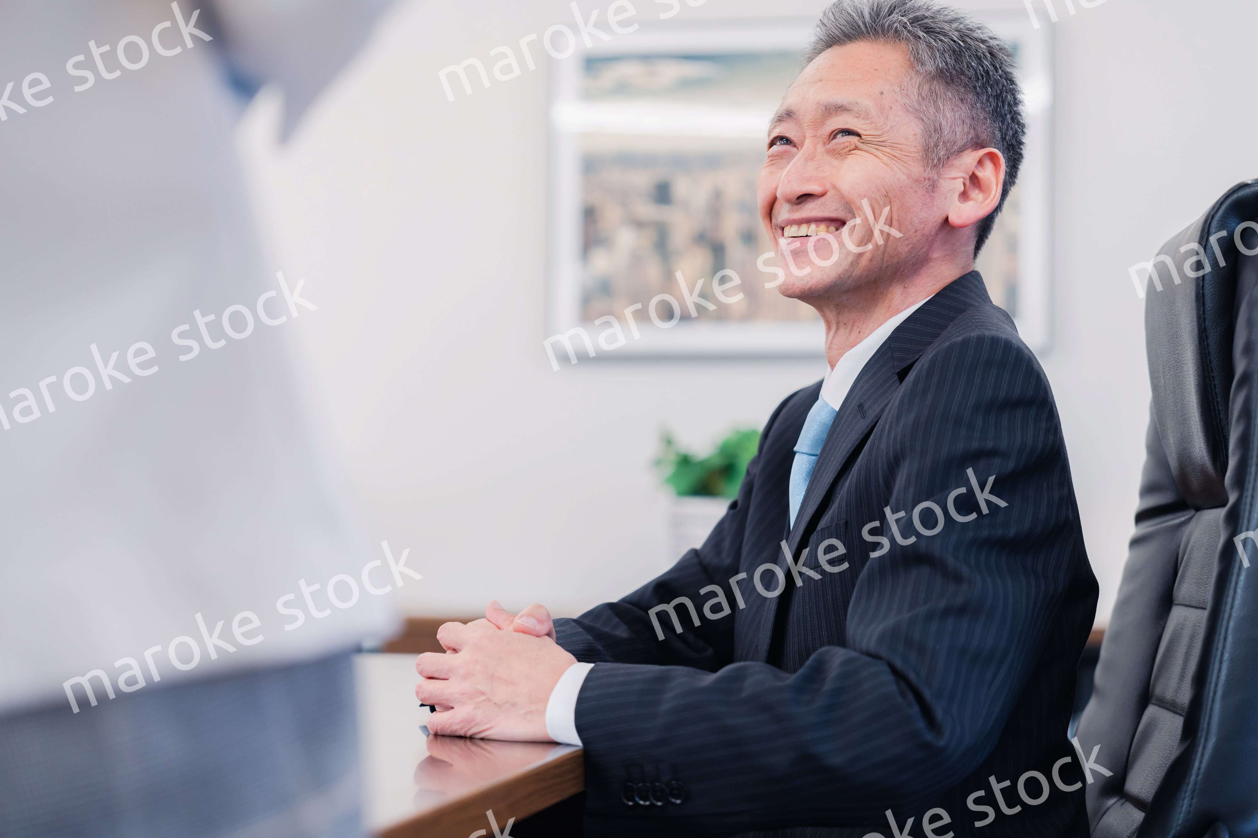 笑顔の会社役員