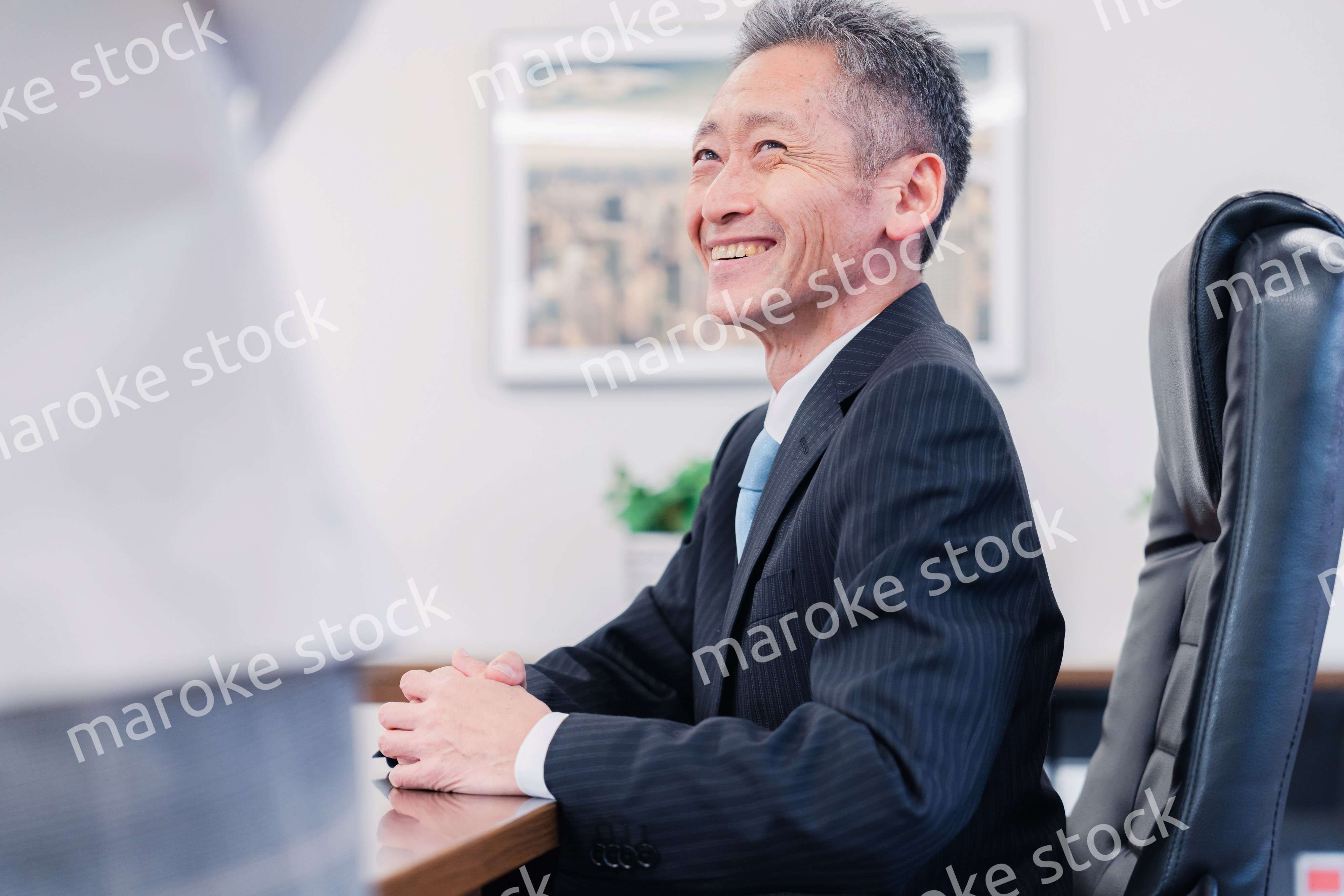 笑顔の会社役員