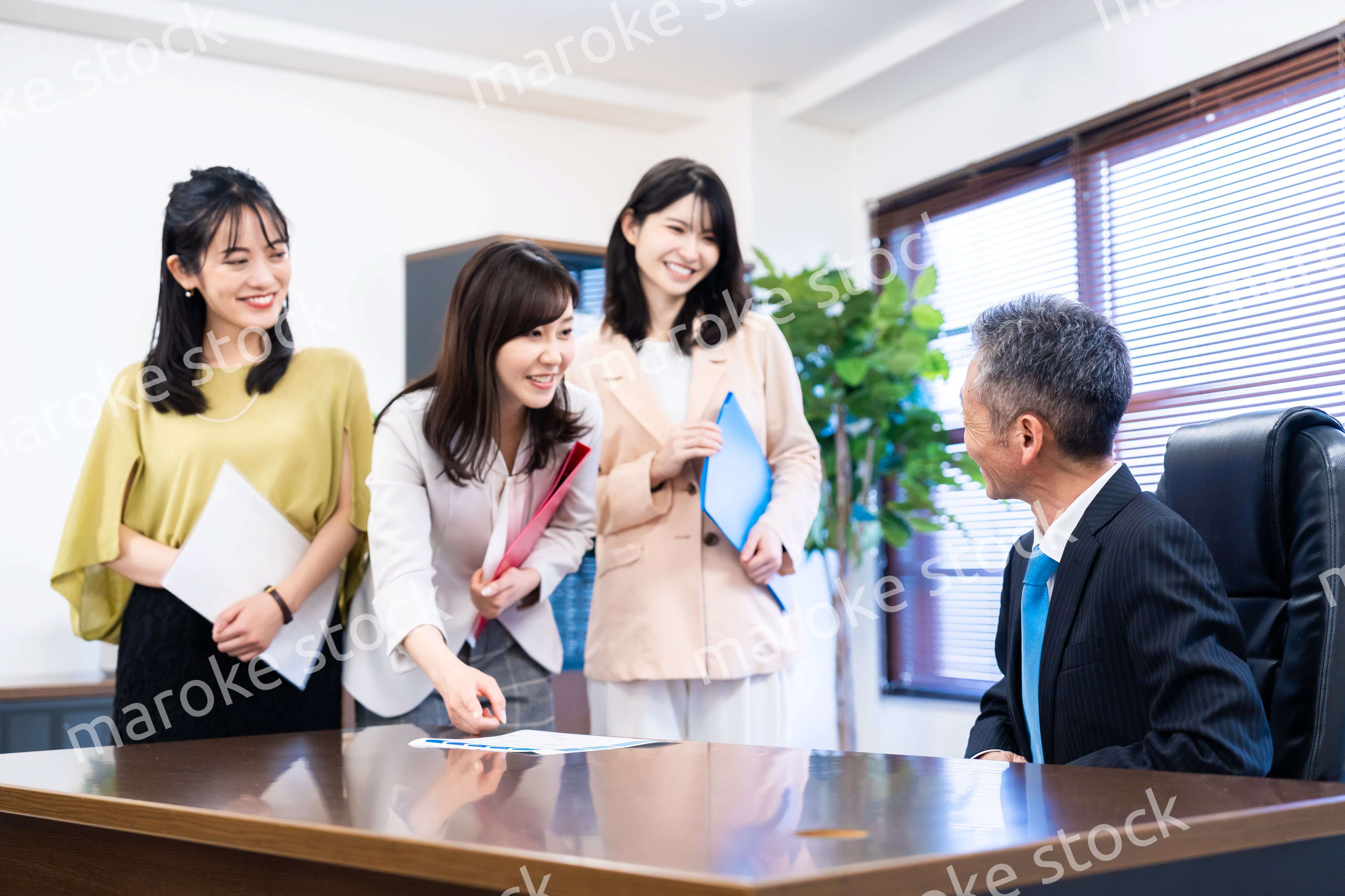 女性社員の意見を聴く役員