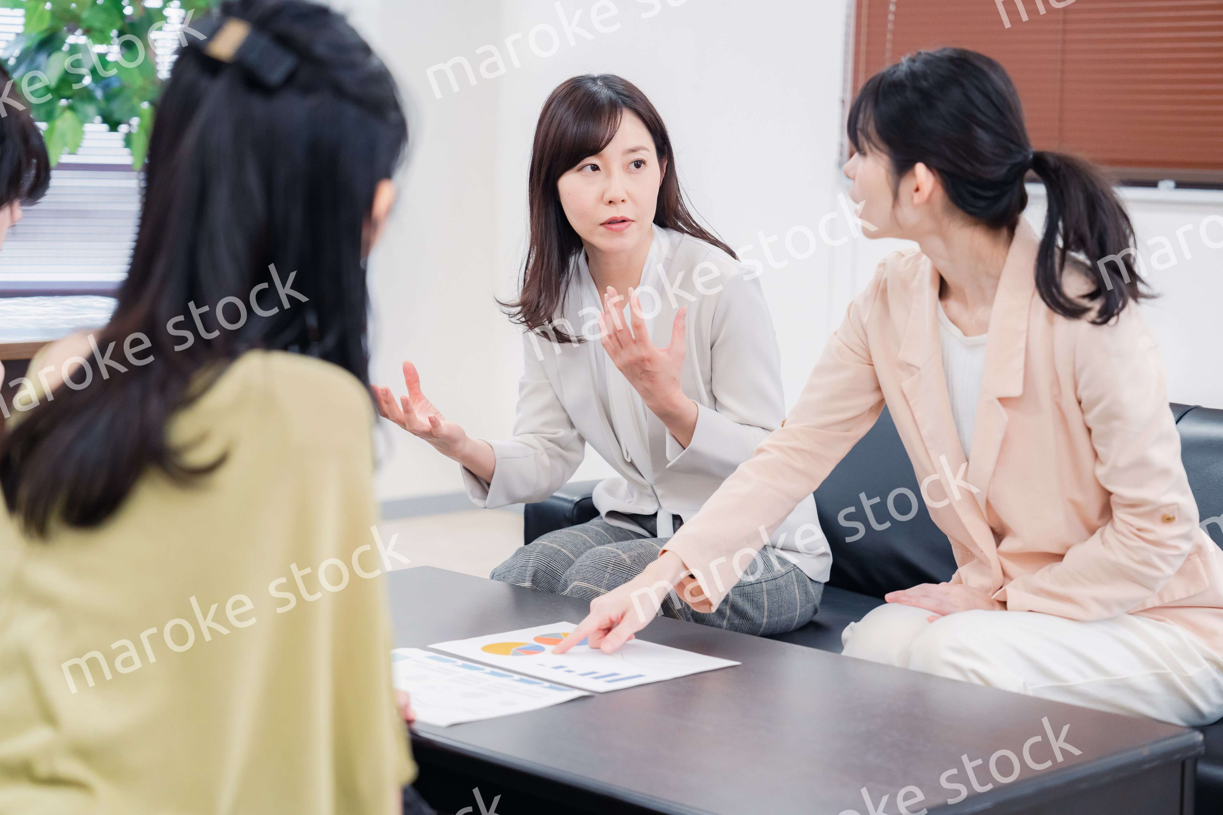 女性同士でのビジネス企画