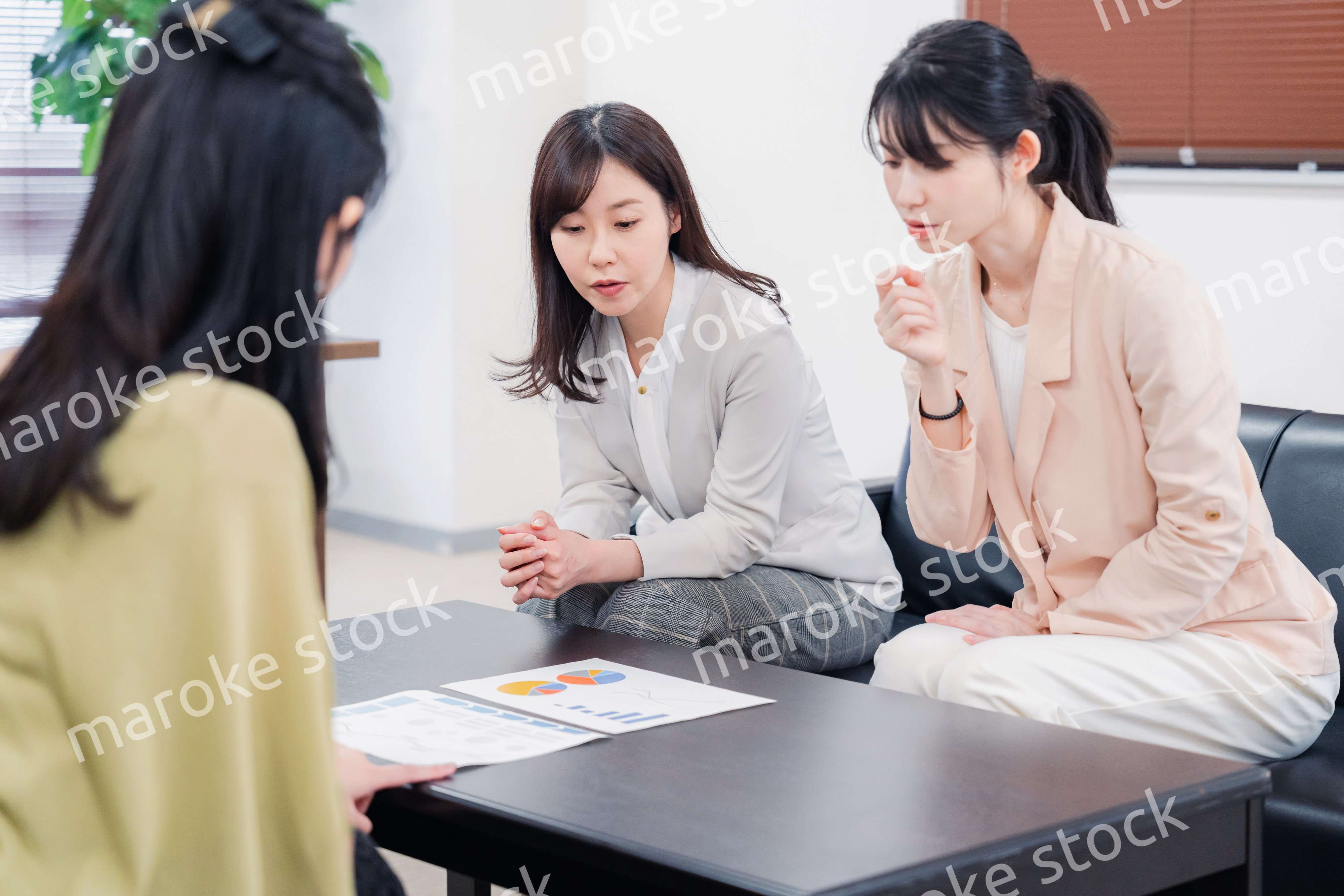 女性同士でのビジネス企画