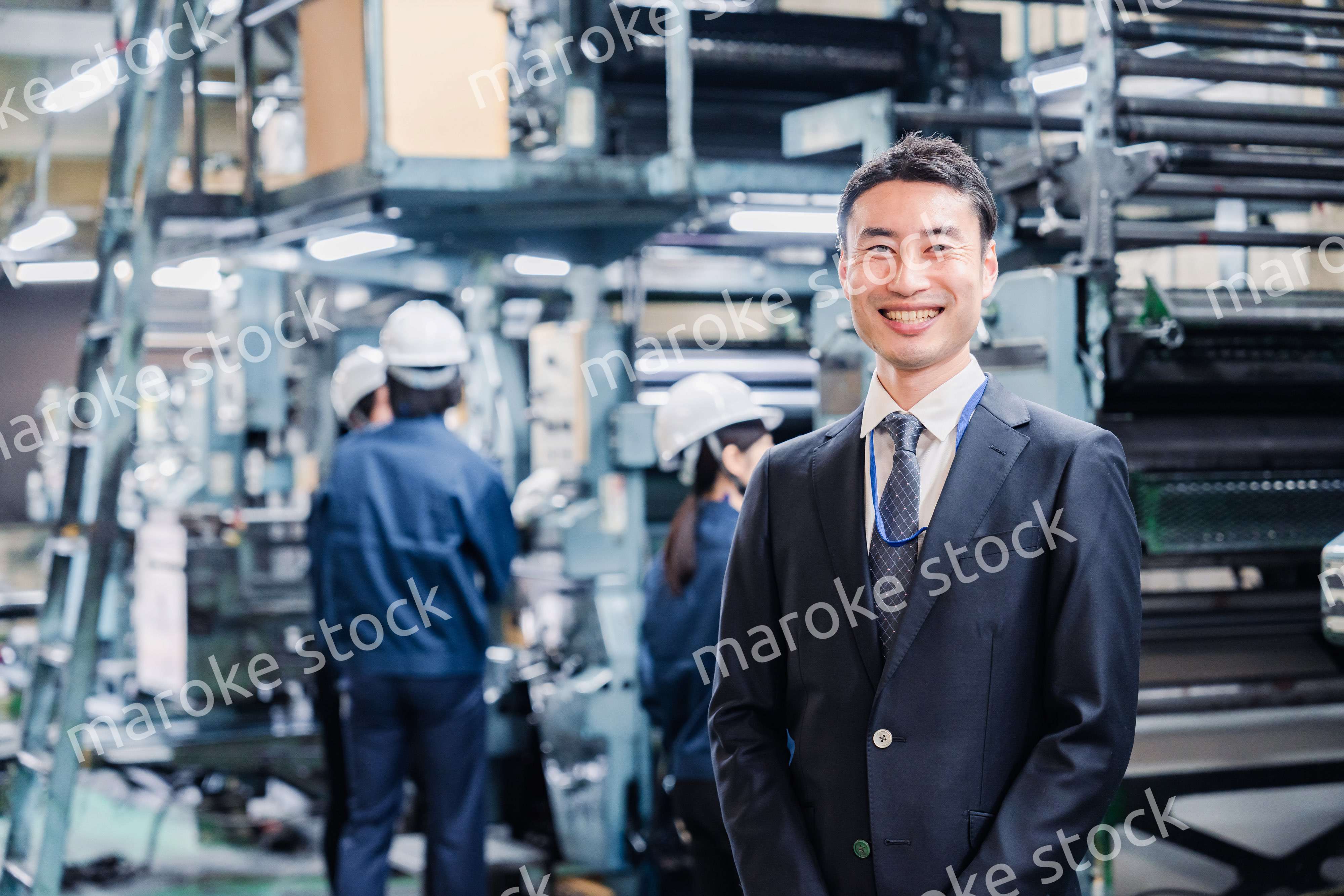 工場を訪問した営業の男性