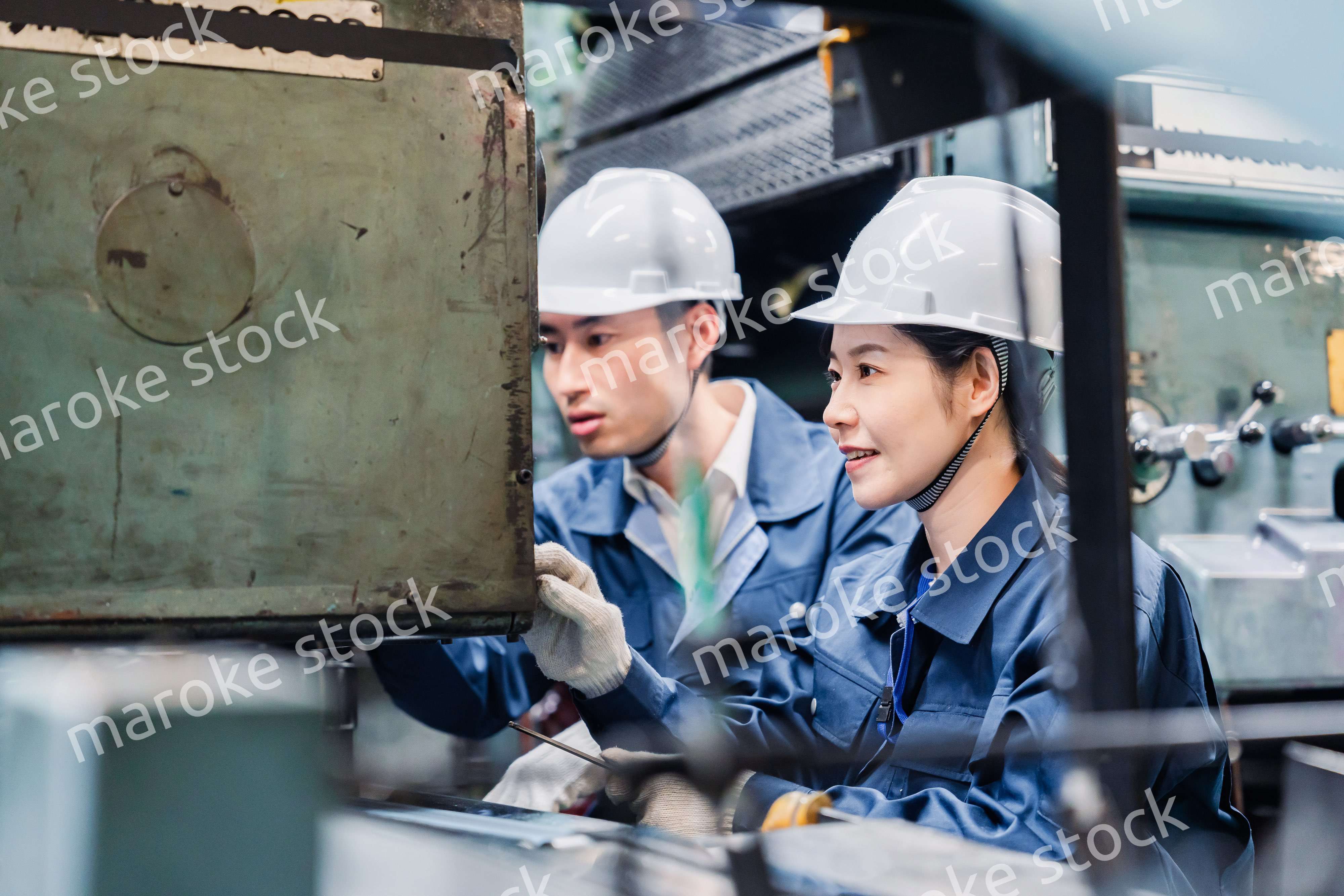 現場で活躍する女性技術者