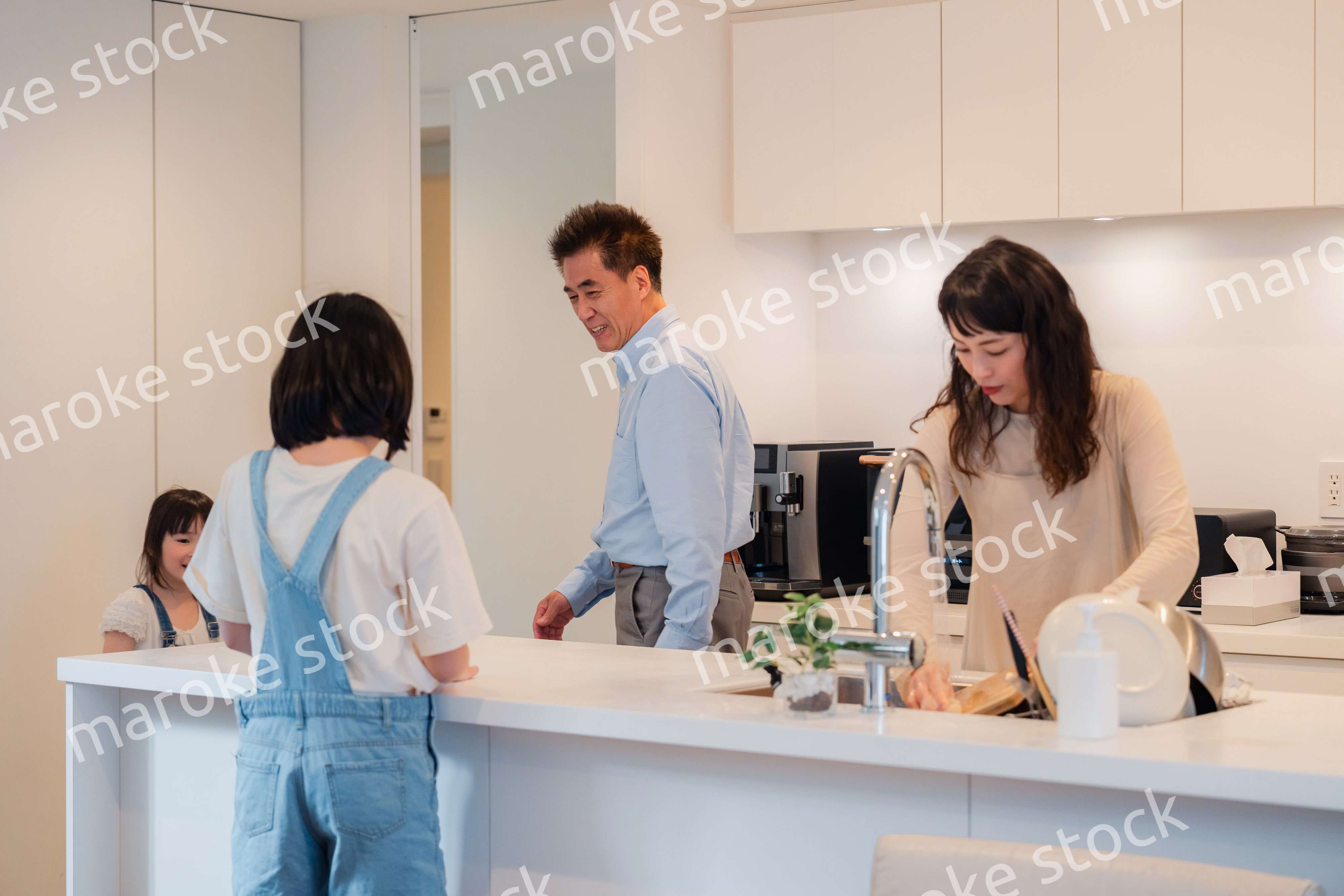 二世帯住宅に住む家族