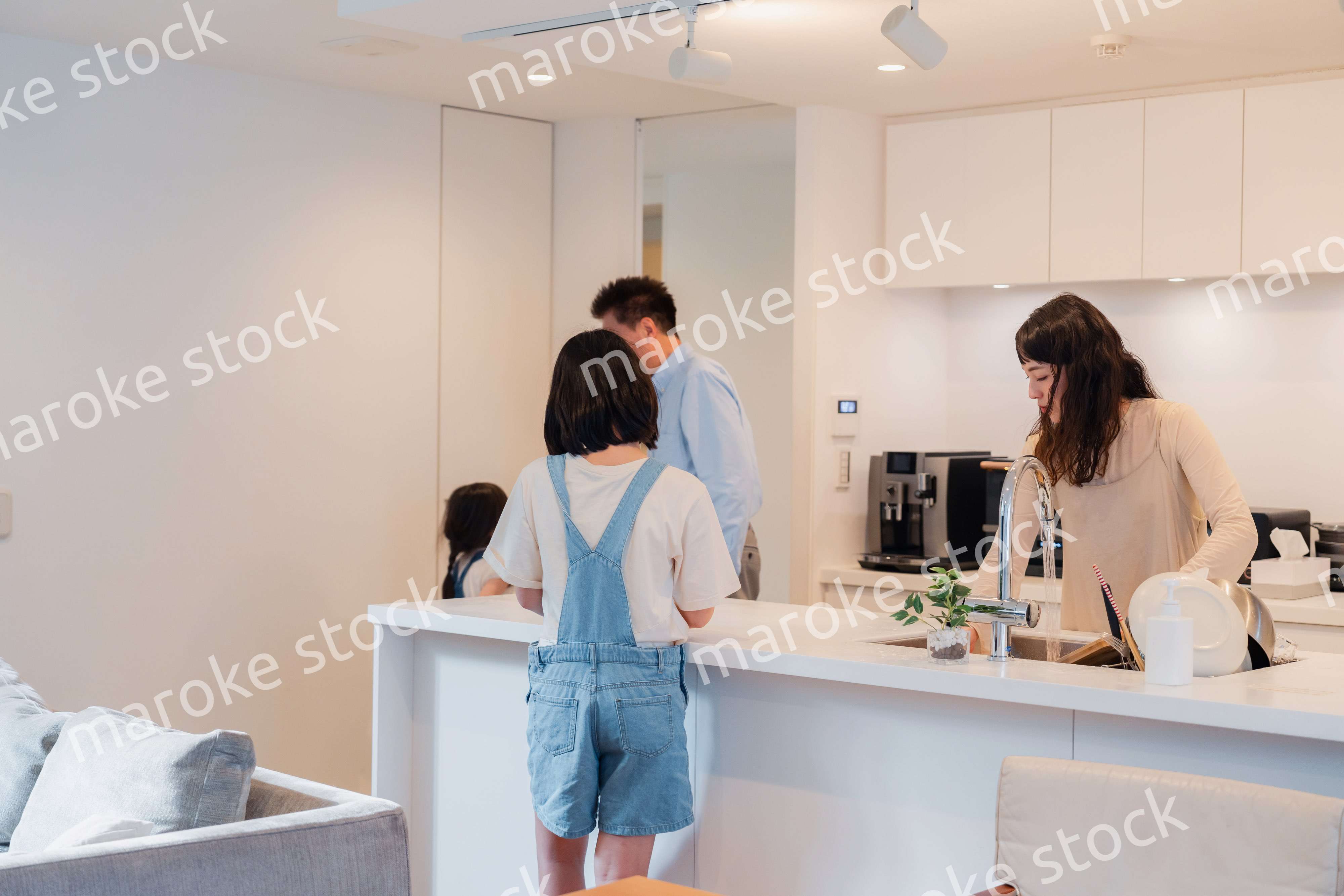 二世帯住宅に住む家族