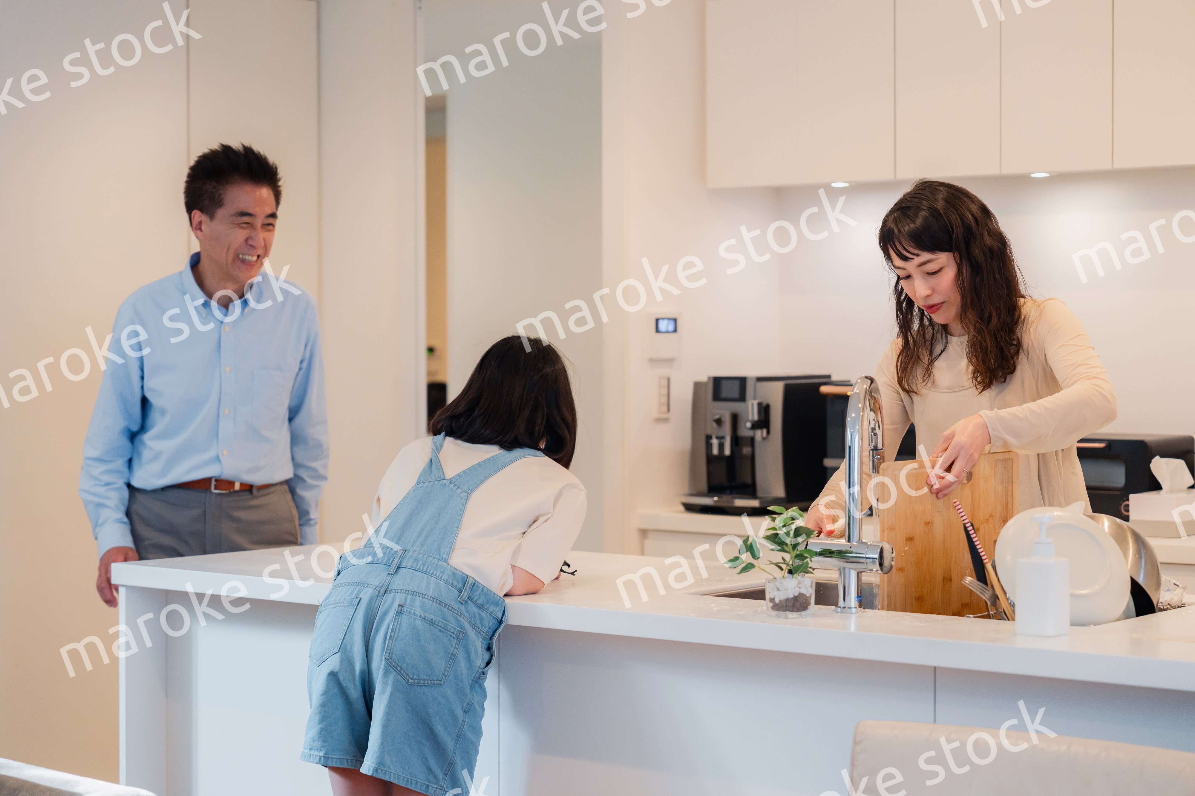 二世帯住宅に住む家族