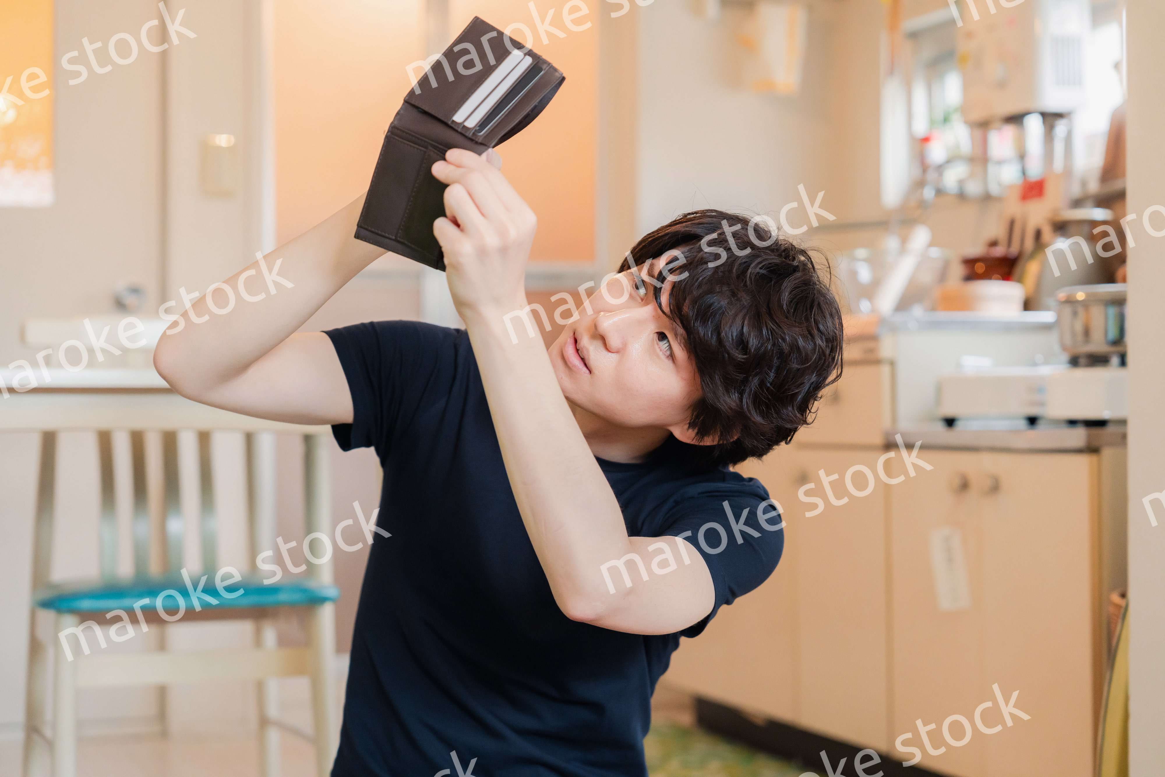 金欠に苦しむ若い男性