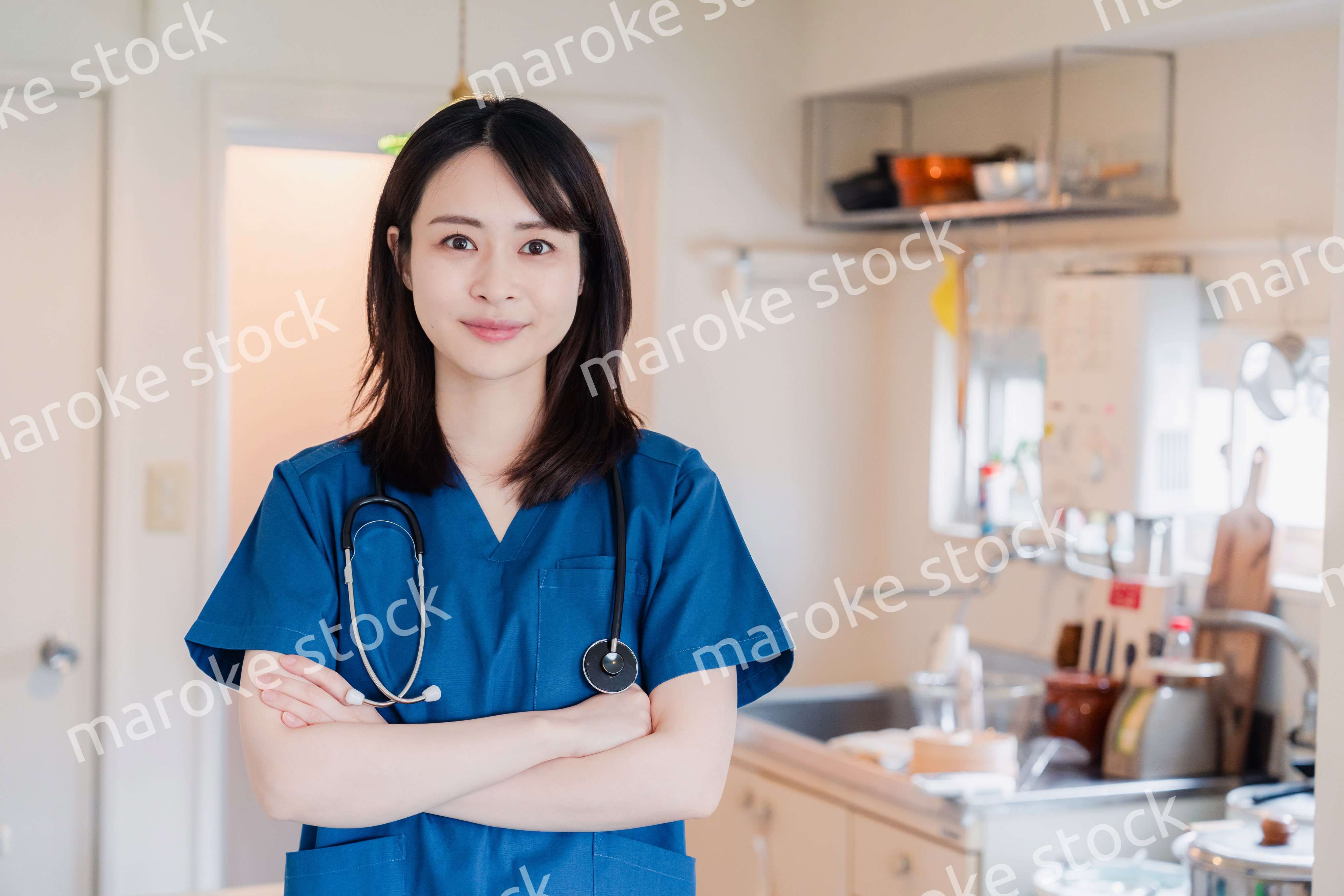 一般家庭の訪問をするドクター