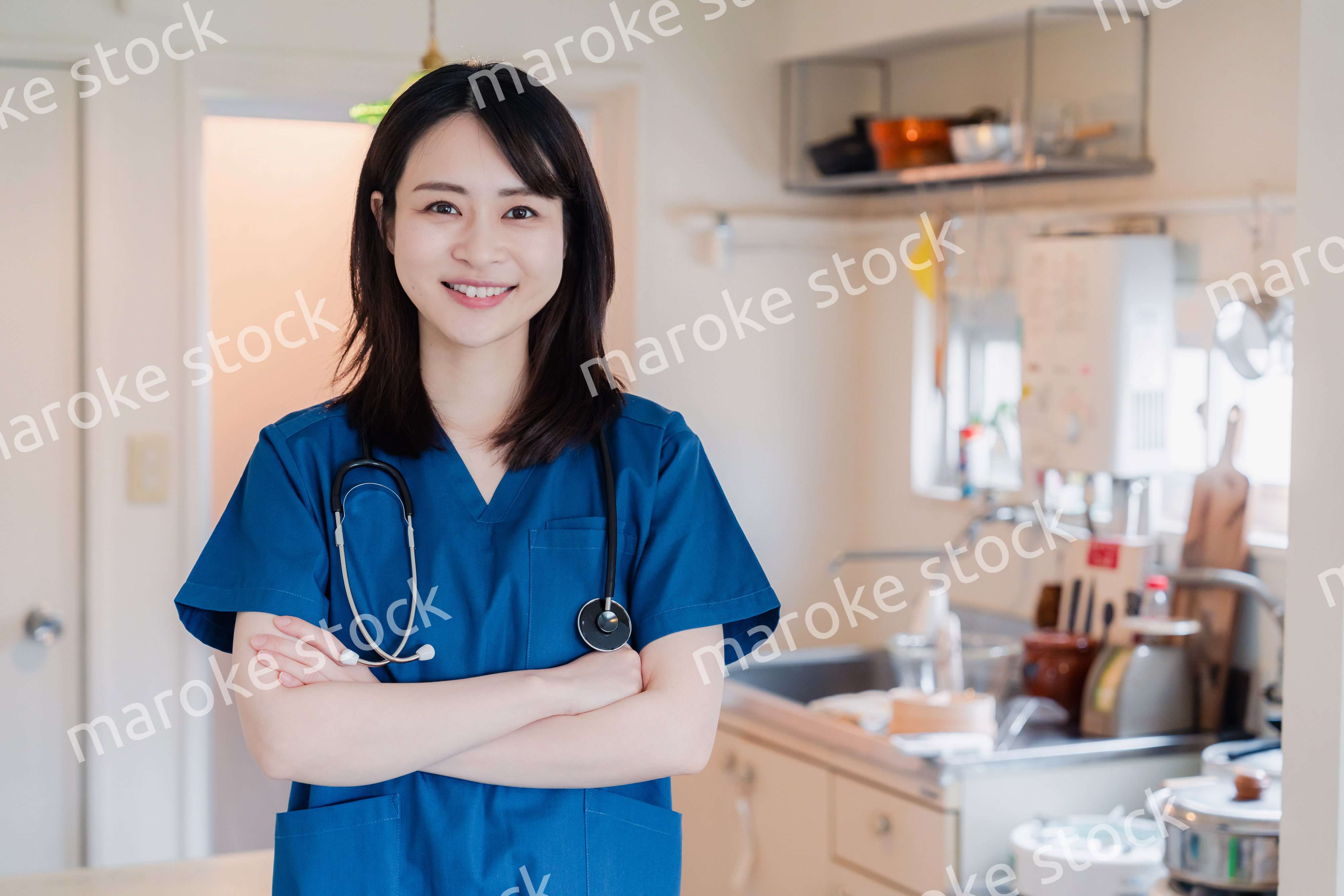 一般家庭の訪問をするドクター