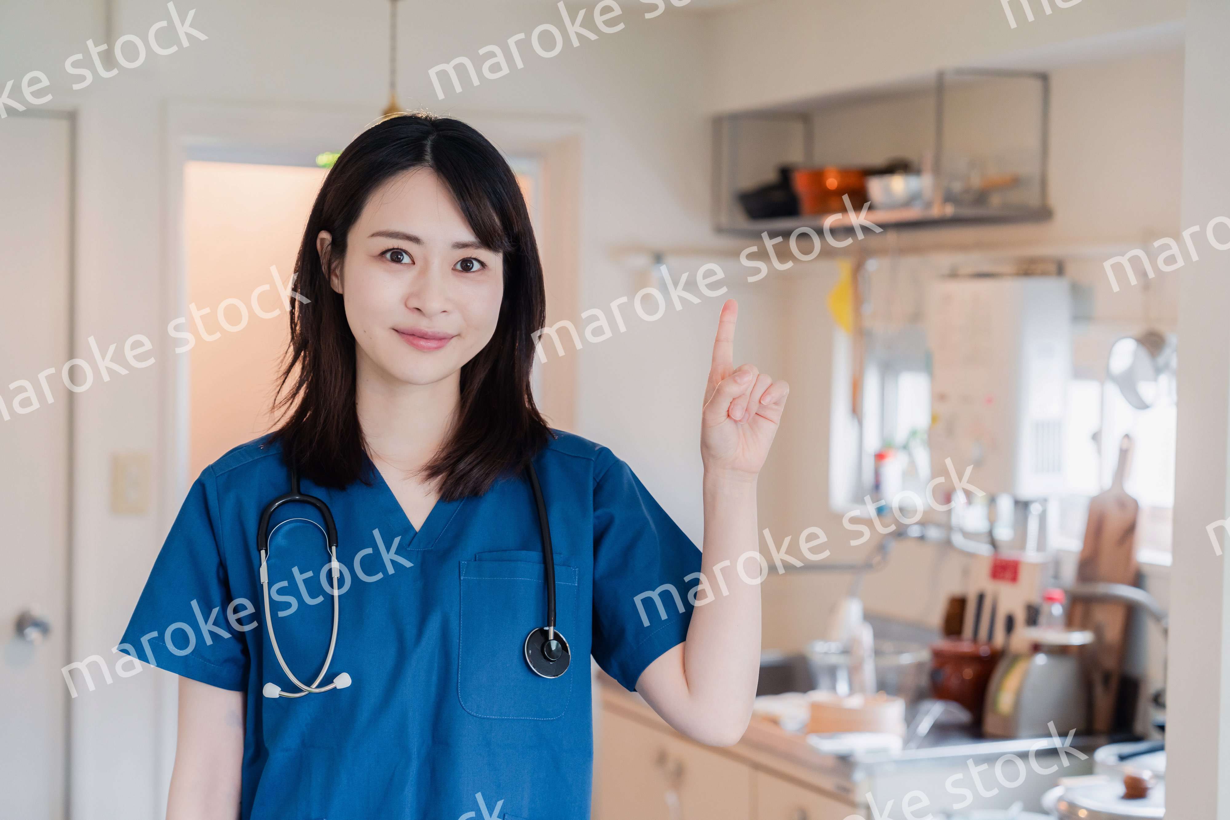 一般家庭の訪問をするドクター