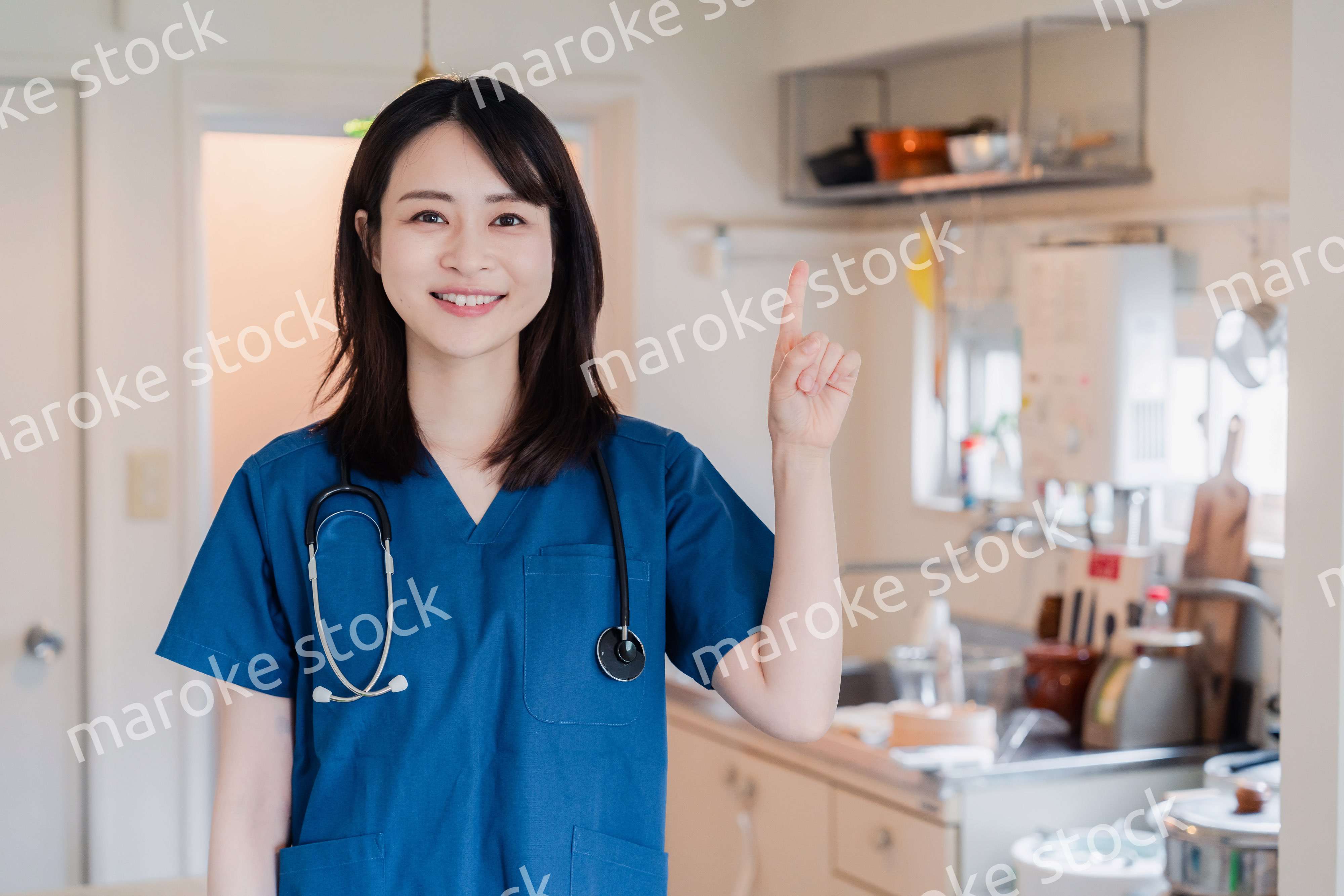 一般家庭の訪問をするドクター