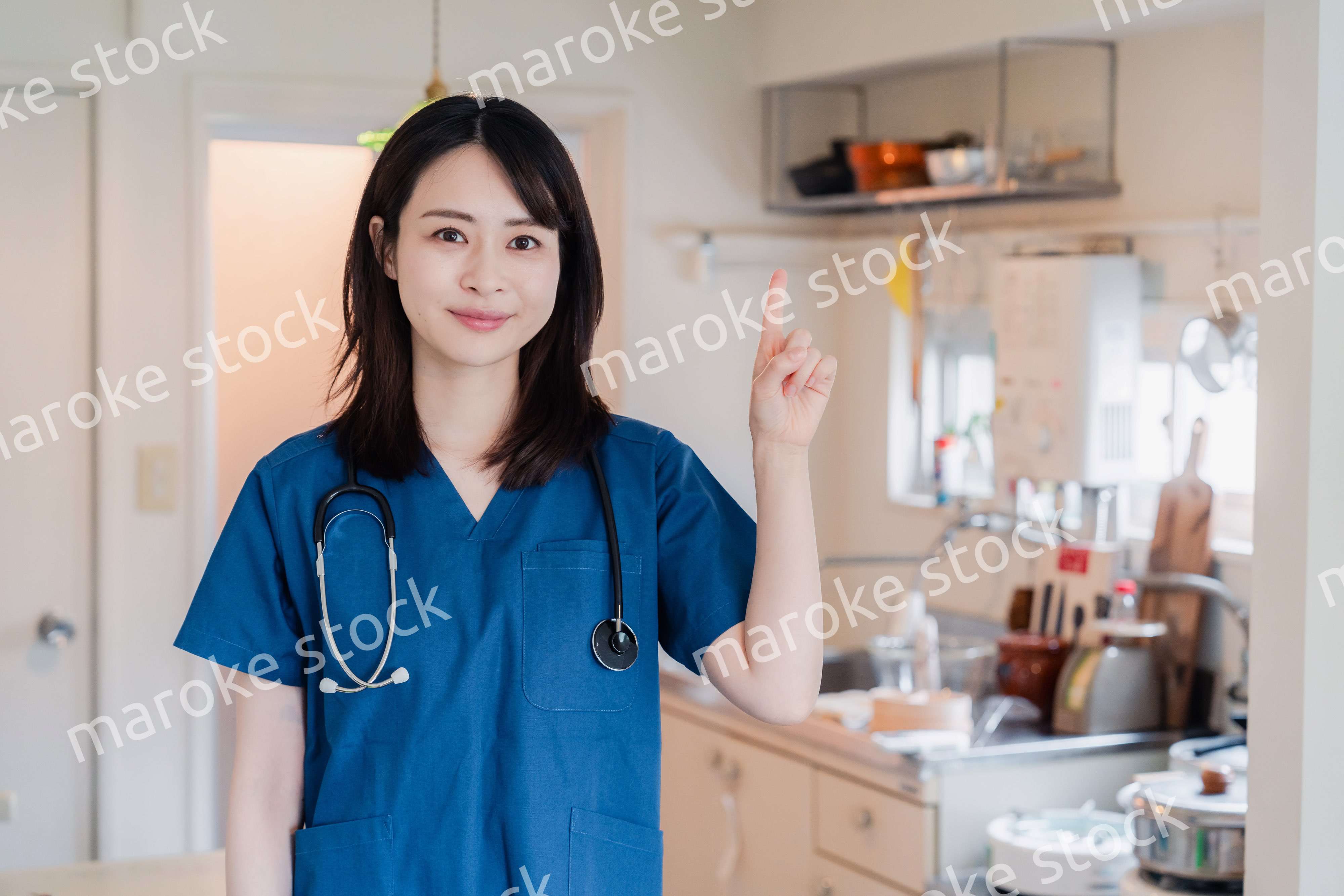 一般家庭の訪問をするドクター