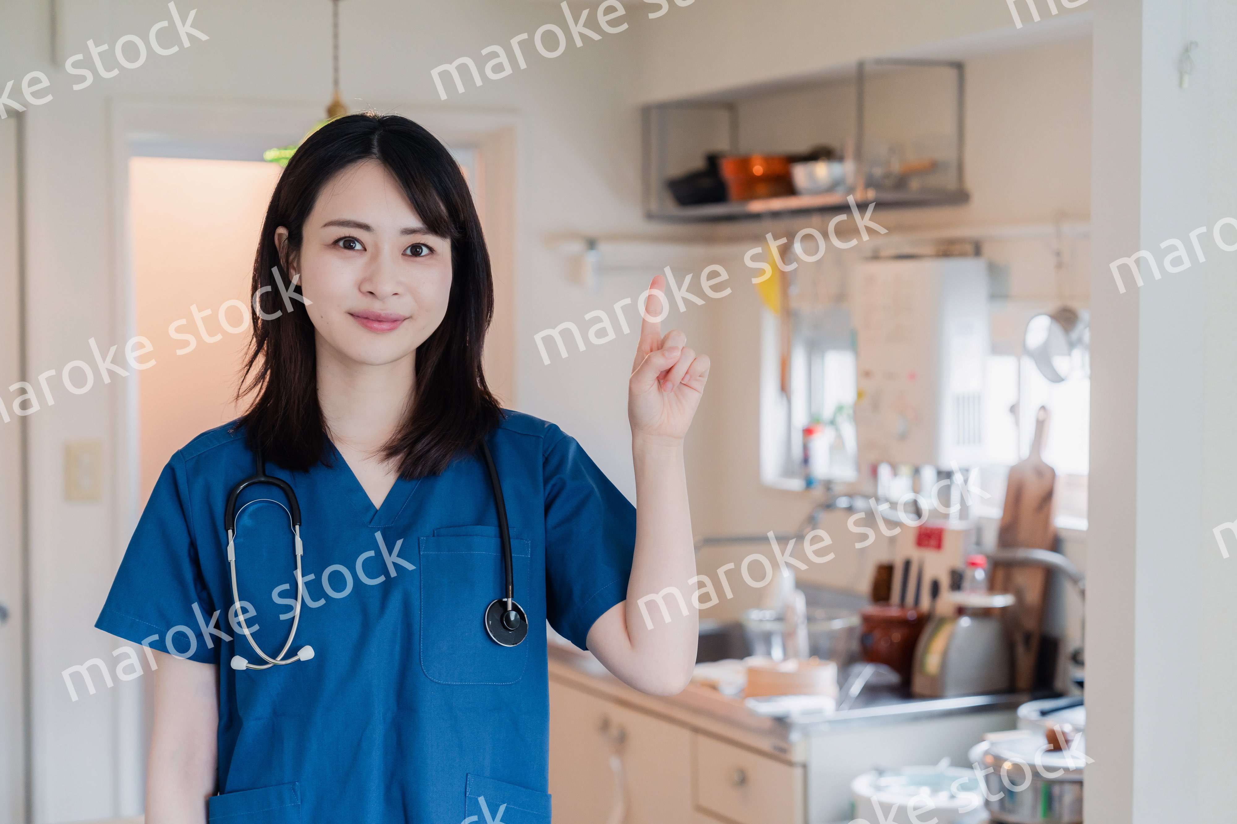 一般家庭の訪問をするドクター