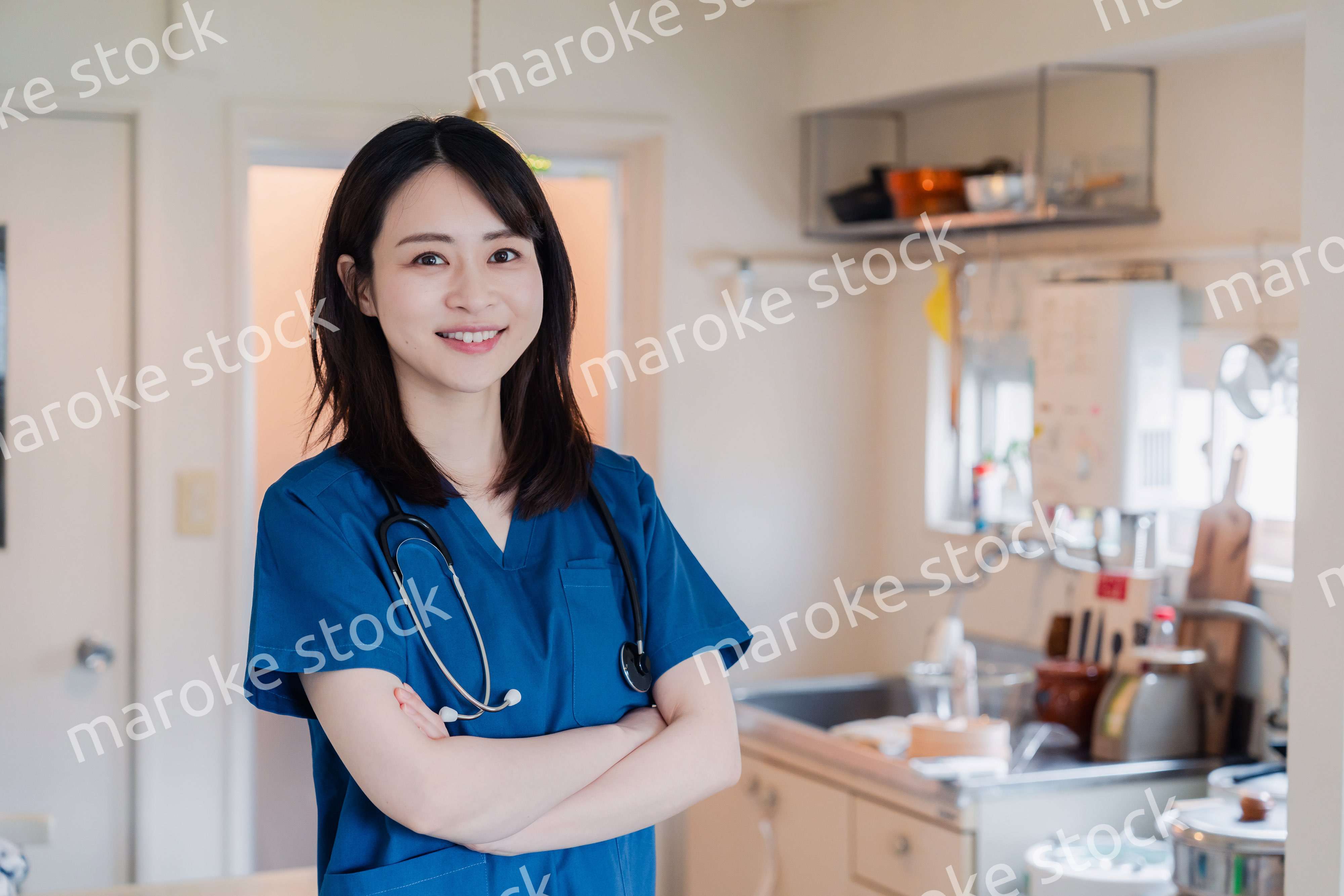 一般家庭の訪問をするドクター