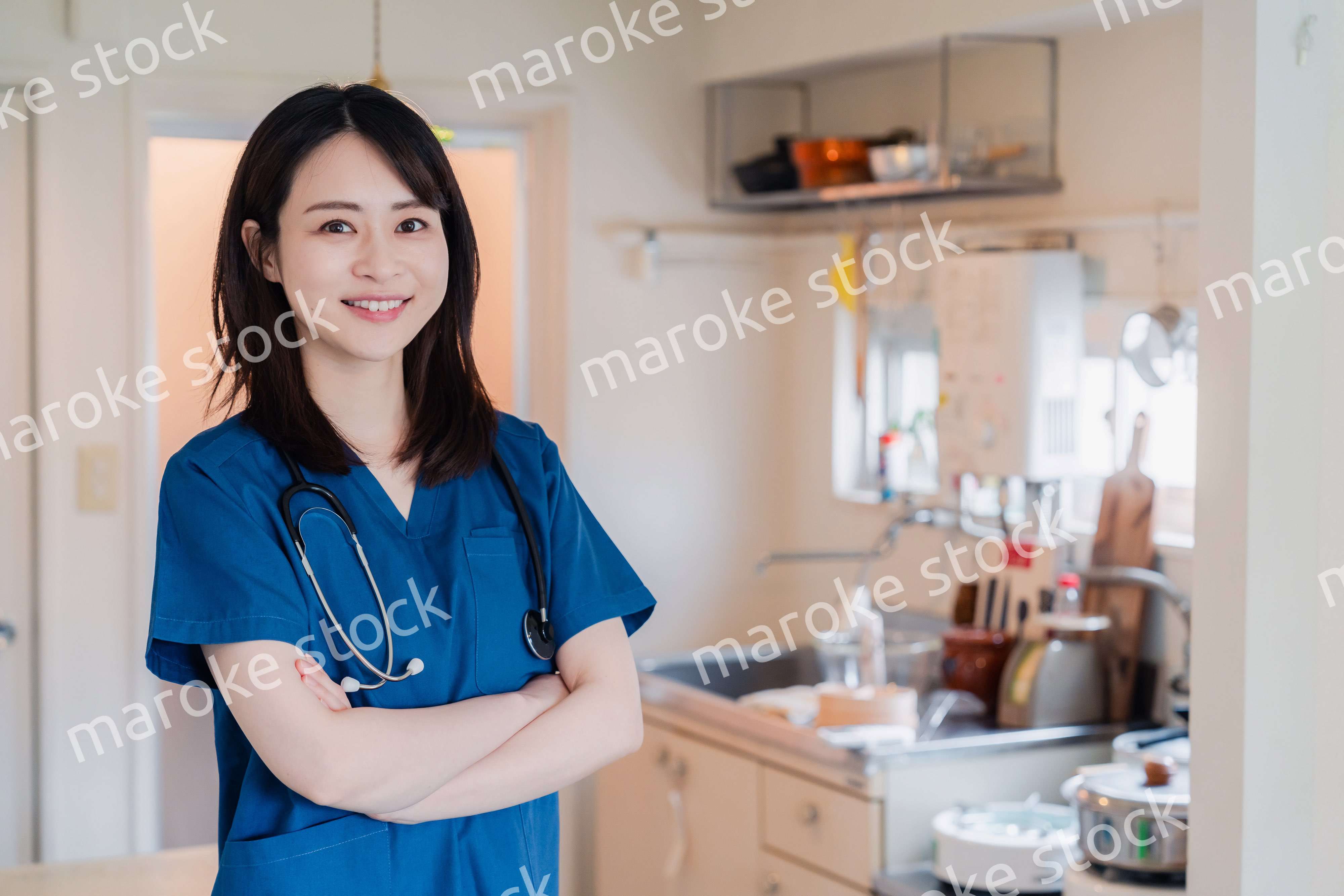 一般家庭の訪問をするドクター