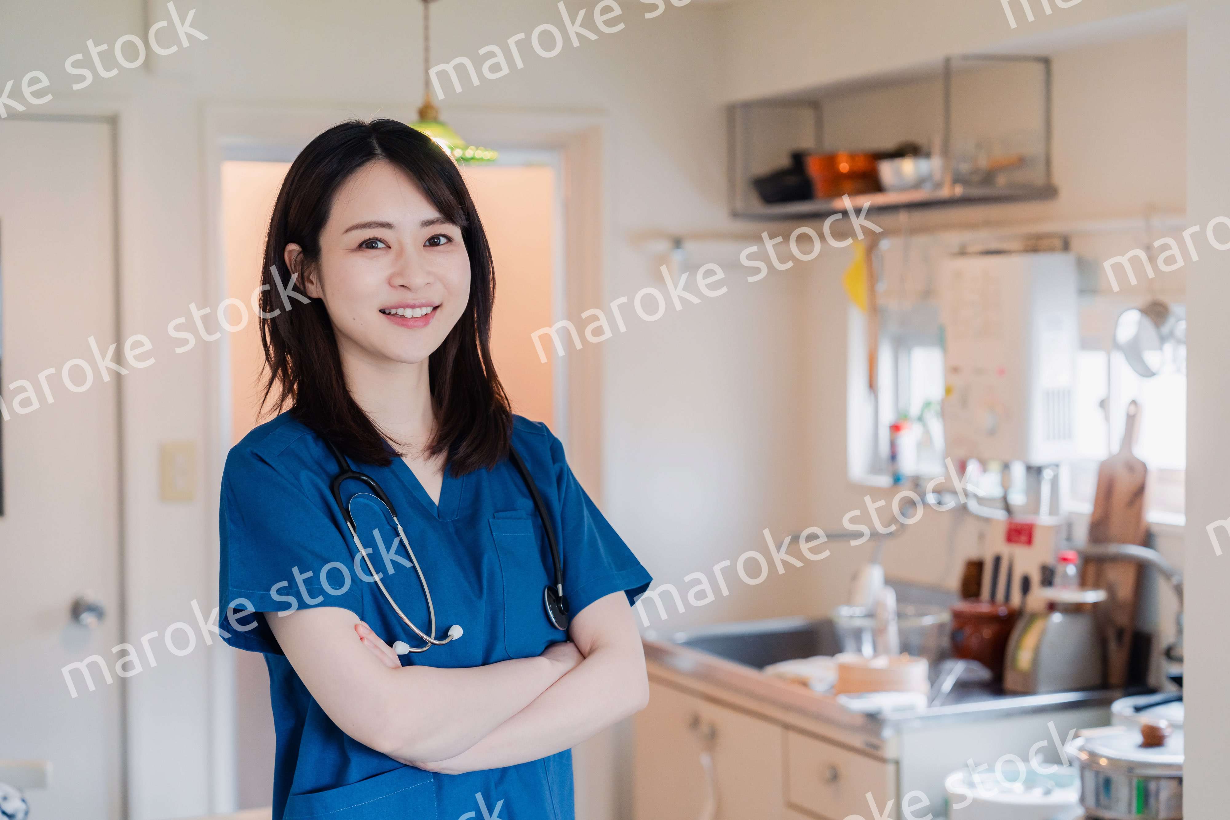 一般家庭の訪問をするドクター