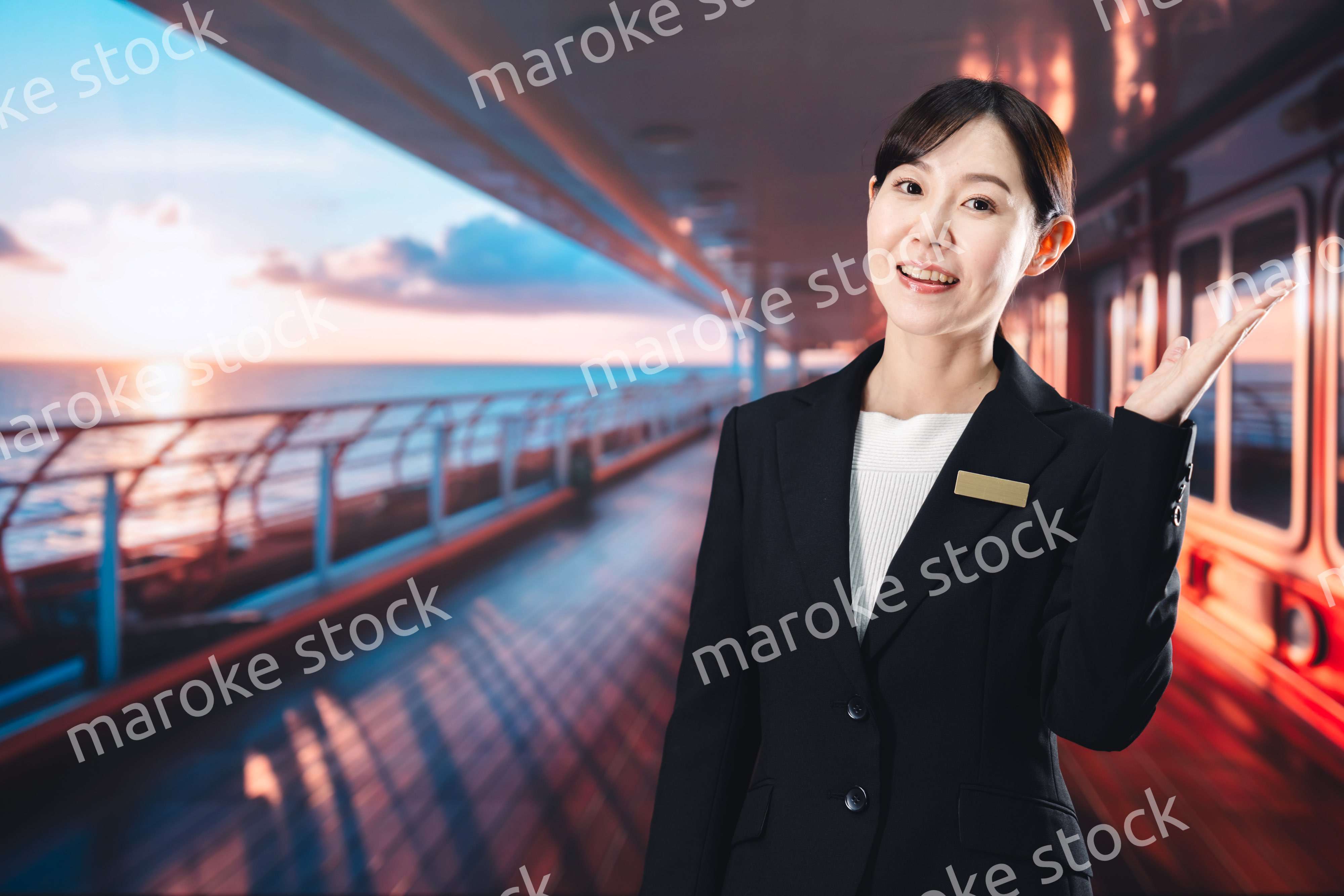 クルーズ船で船員を務める女性