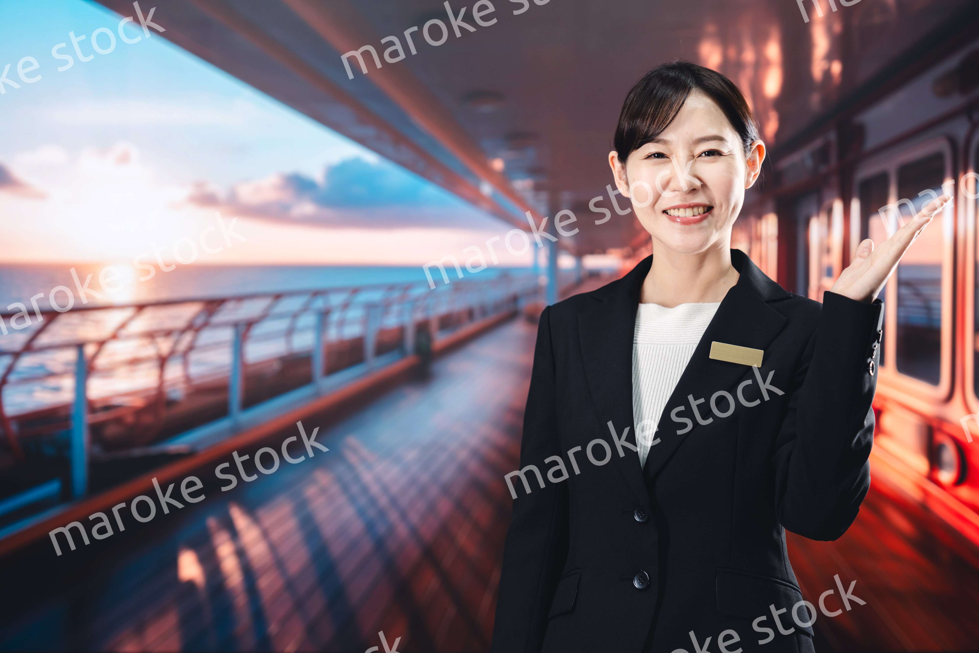 クルーズ船で船員を務める女性