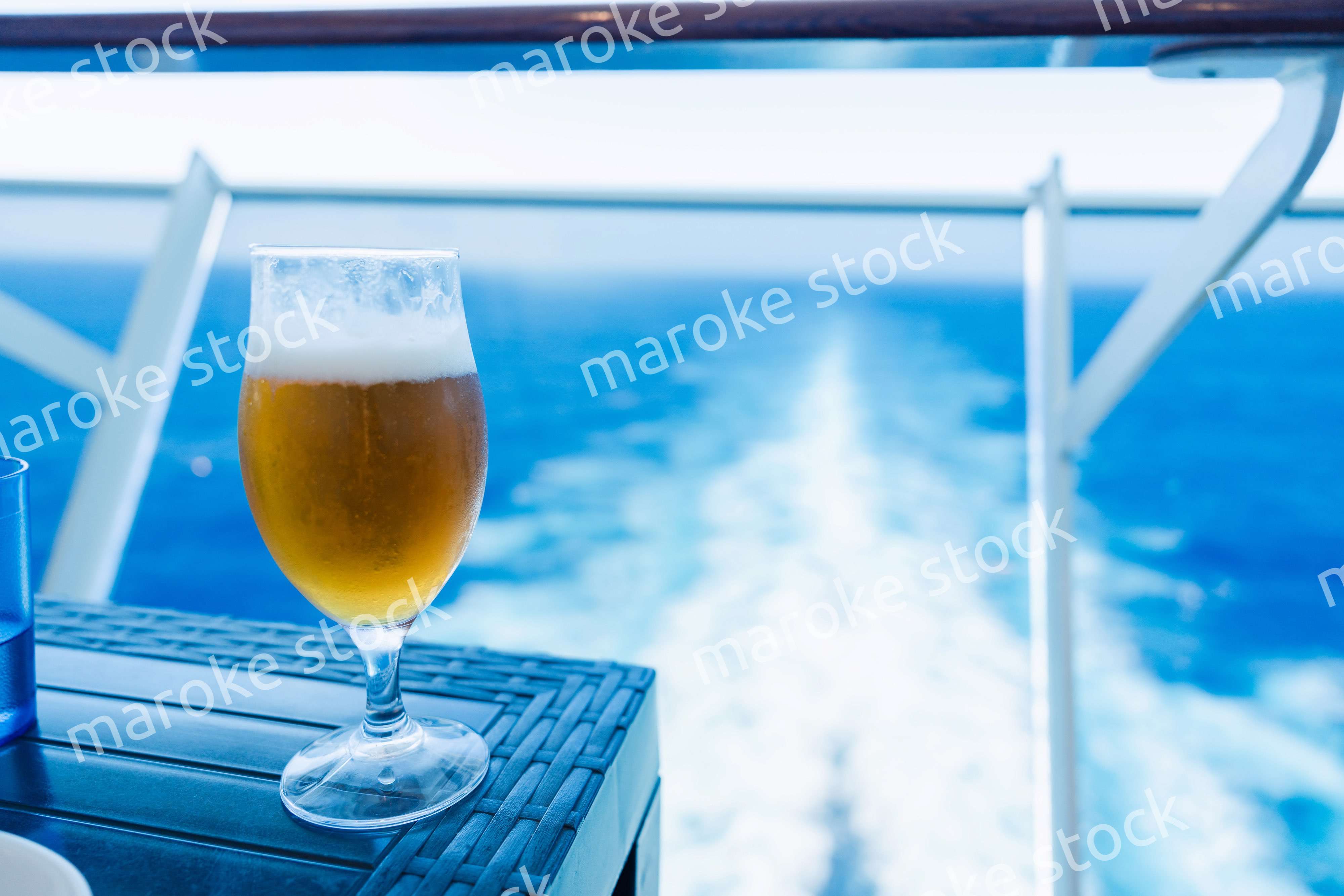 クルーズ船で飲むビール