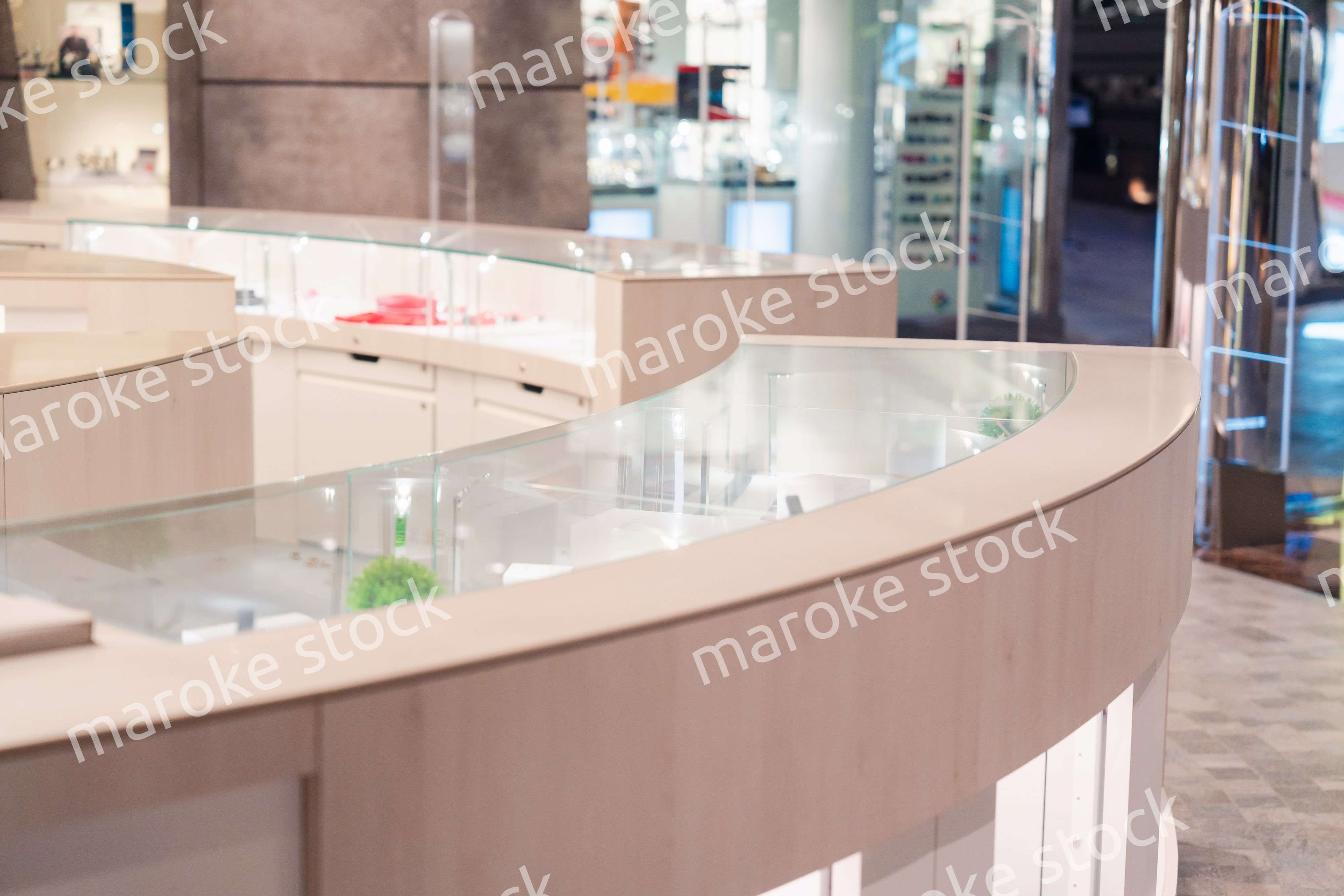 高級ブティックのショーケース