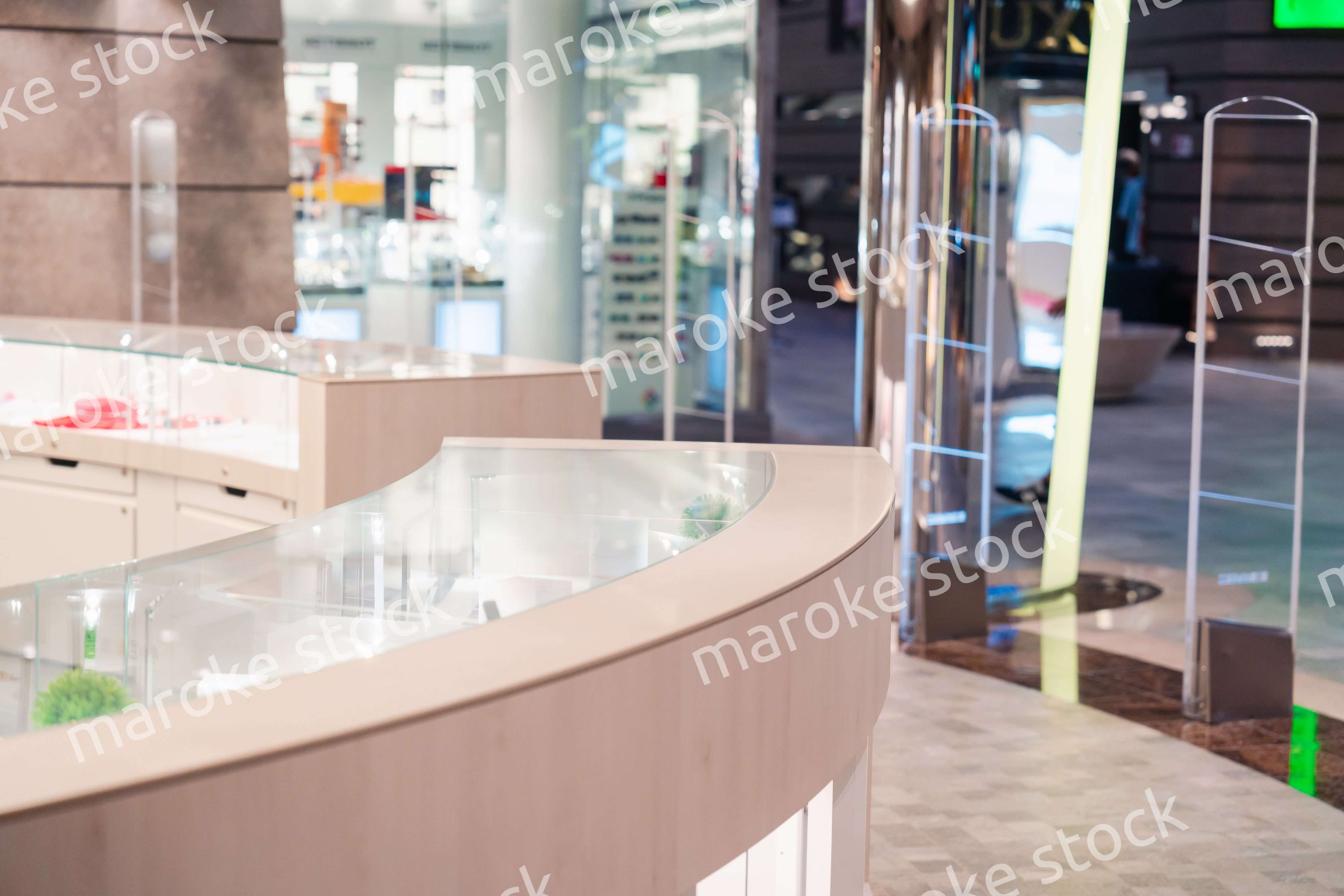 高級ブティックのショーケース