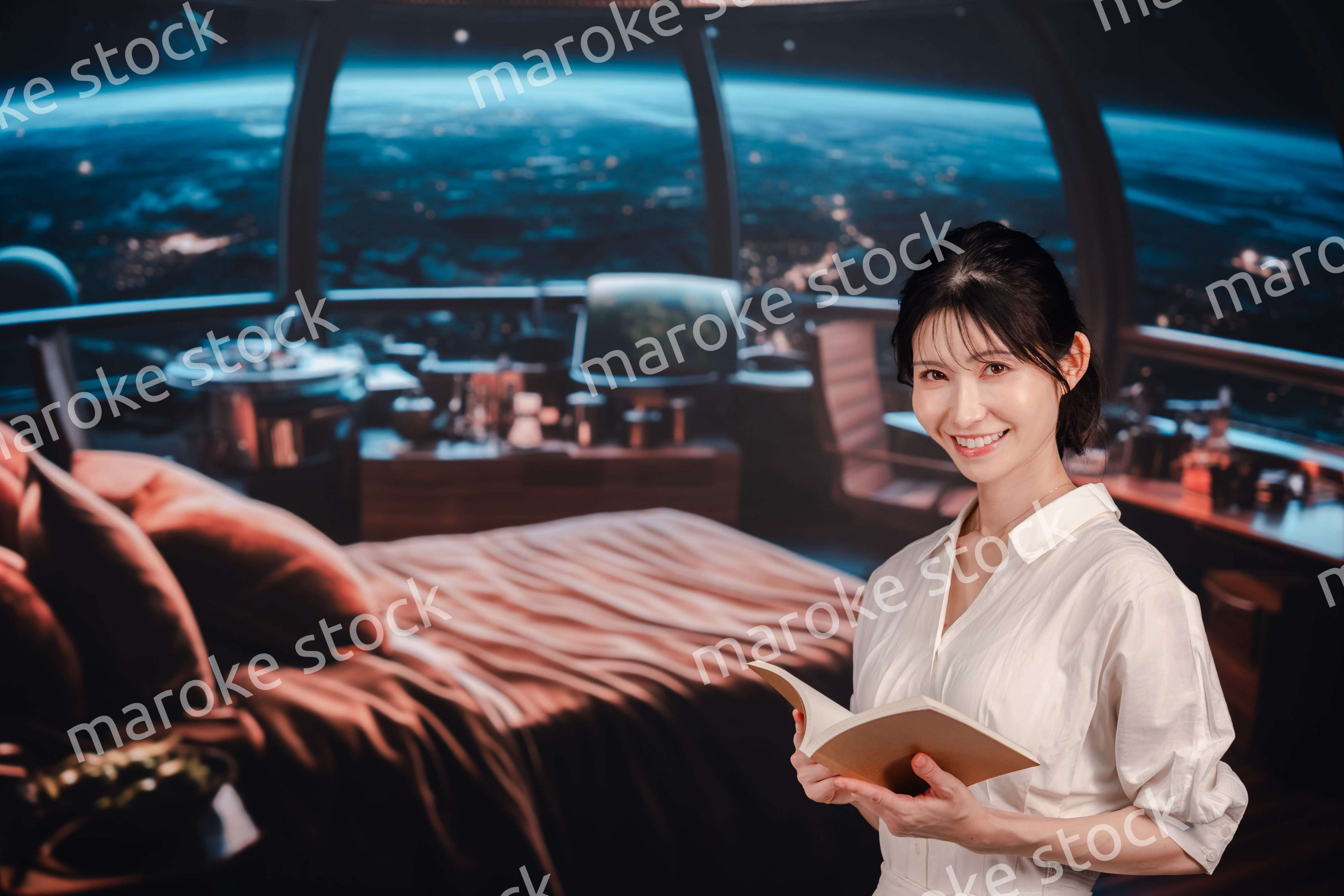 宇宙船で優雅に過ごす若い女性