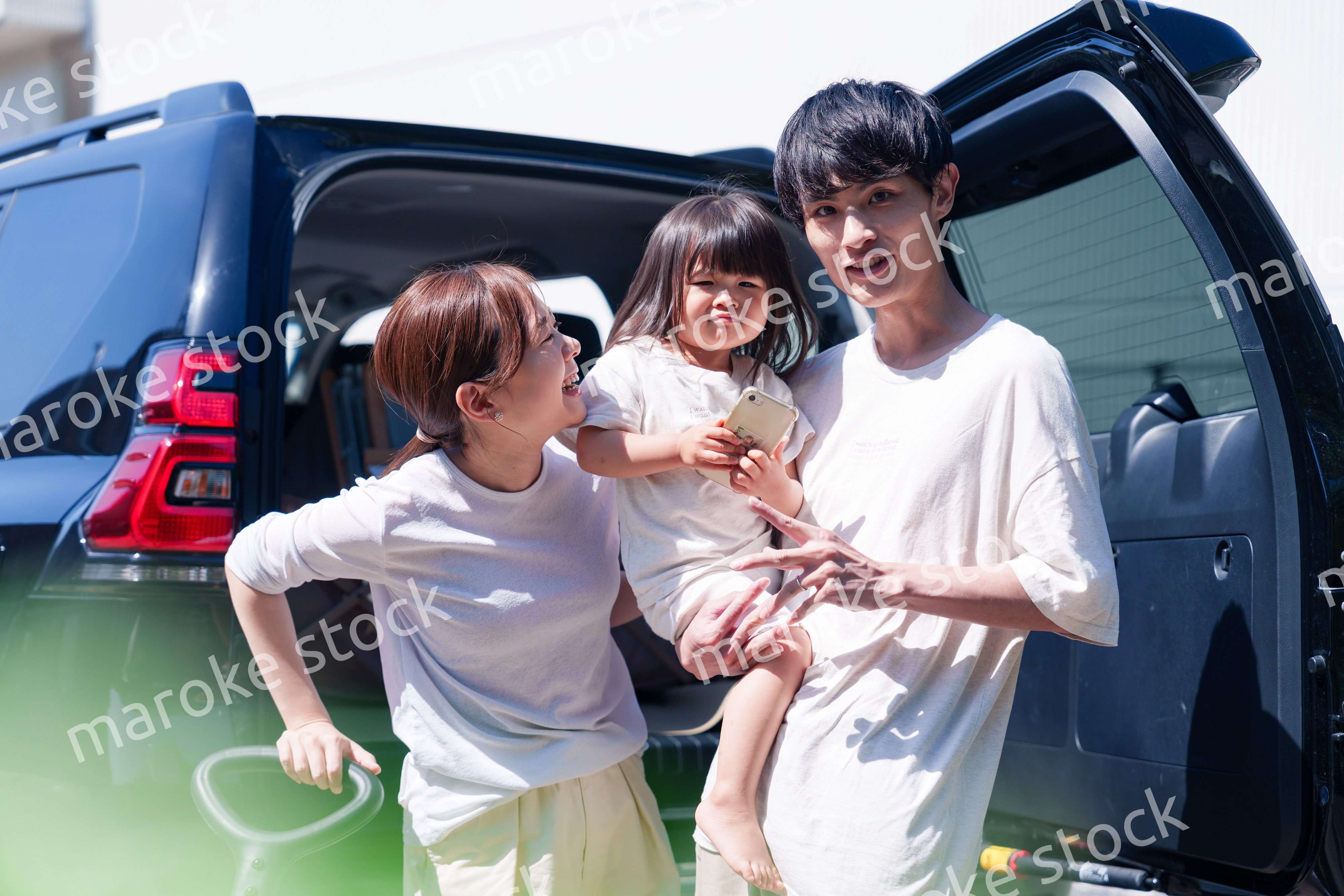 家族みんなで車でおでかけ