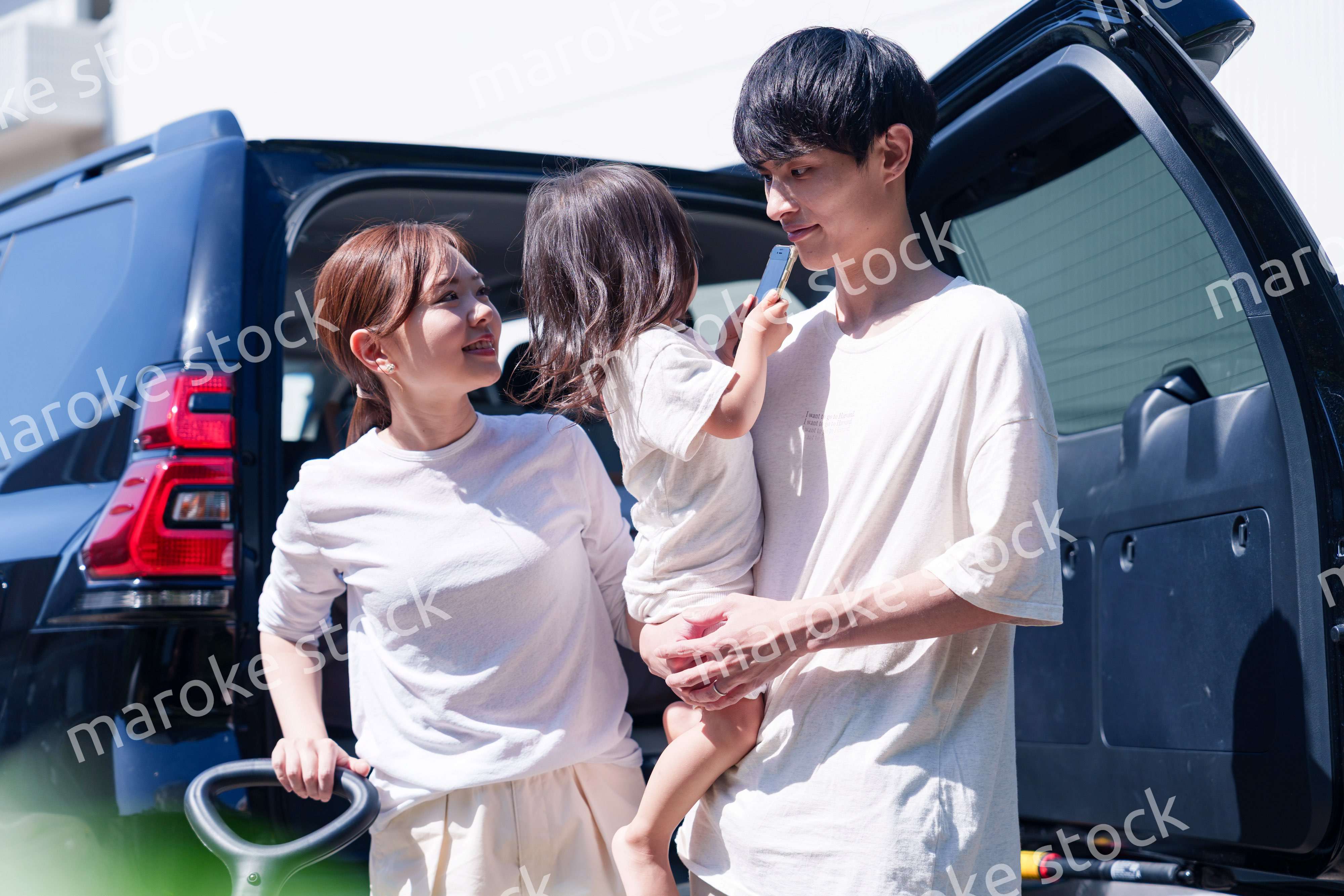 家族みんなで車でおでかけ