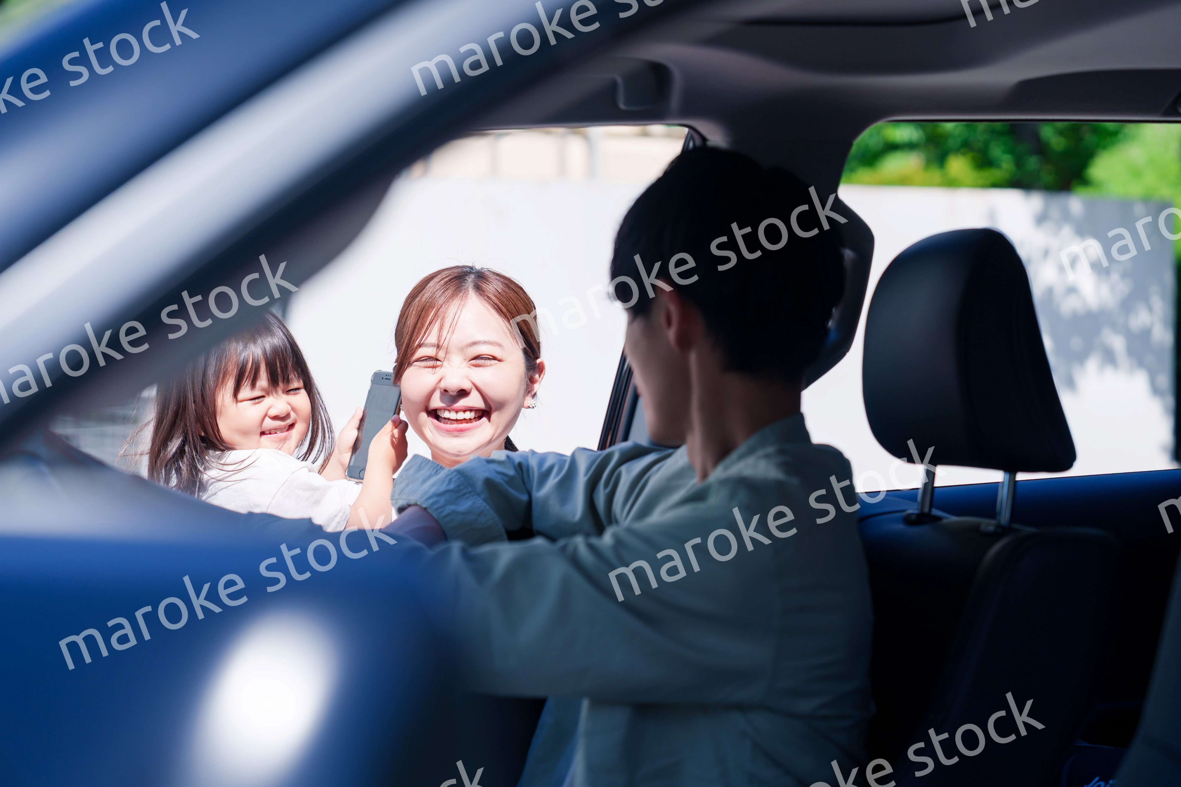 家族みんなで車でおでかけ