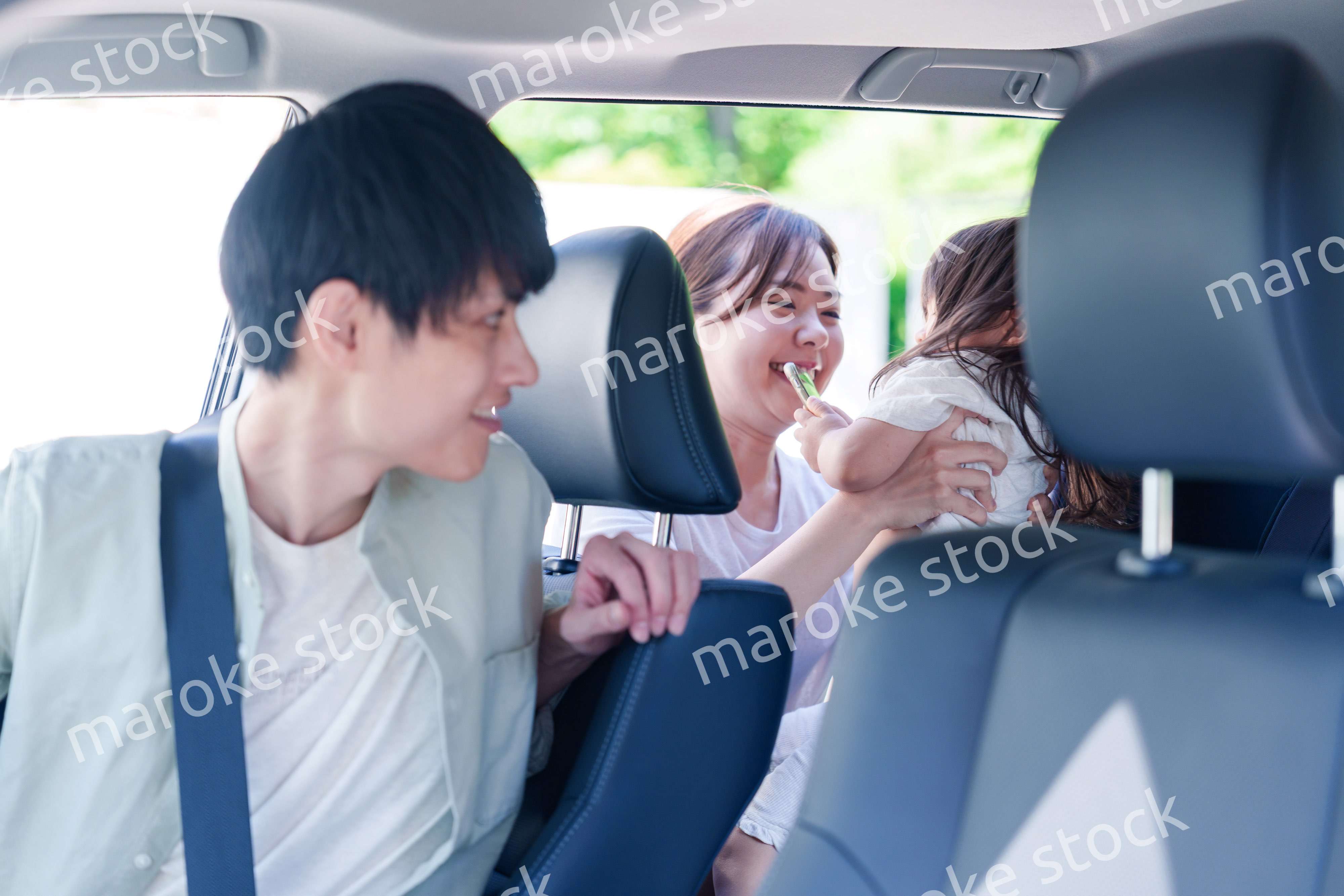 家族みんなで車でおでかけ