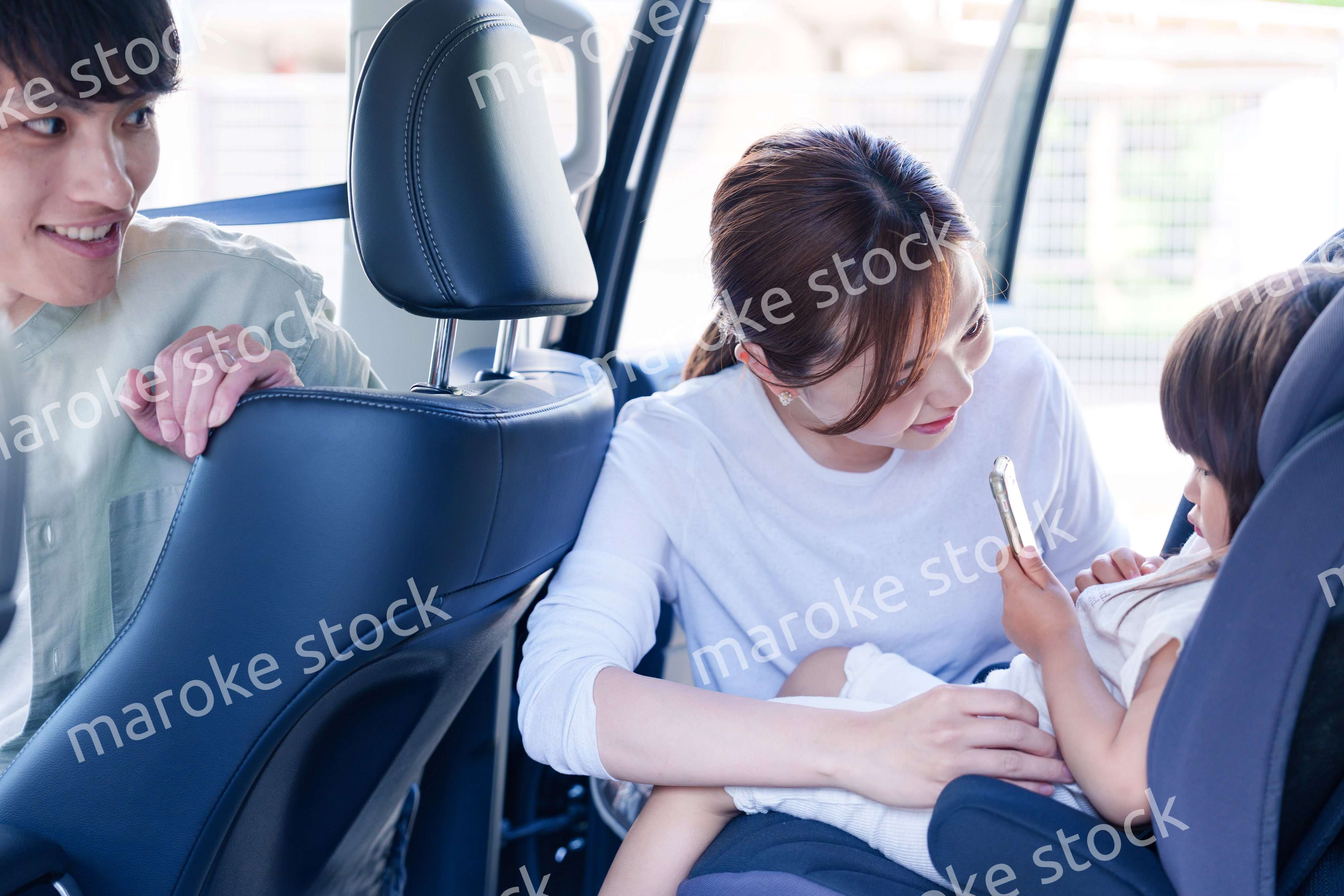 家族みんなで車でおでかけ