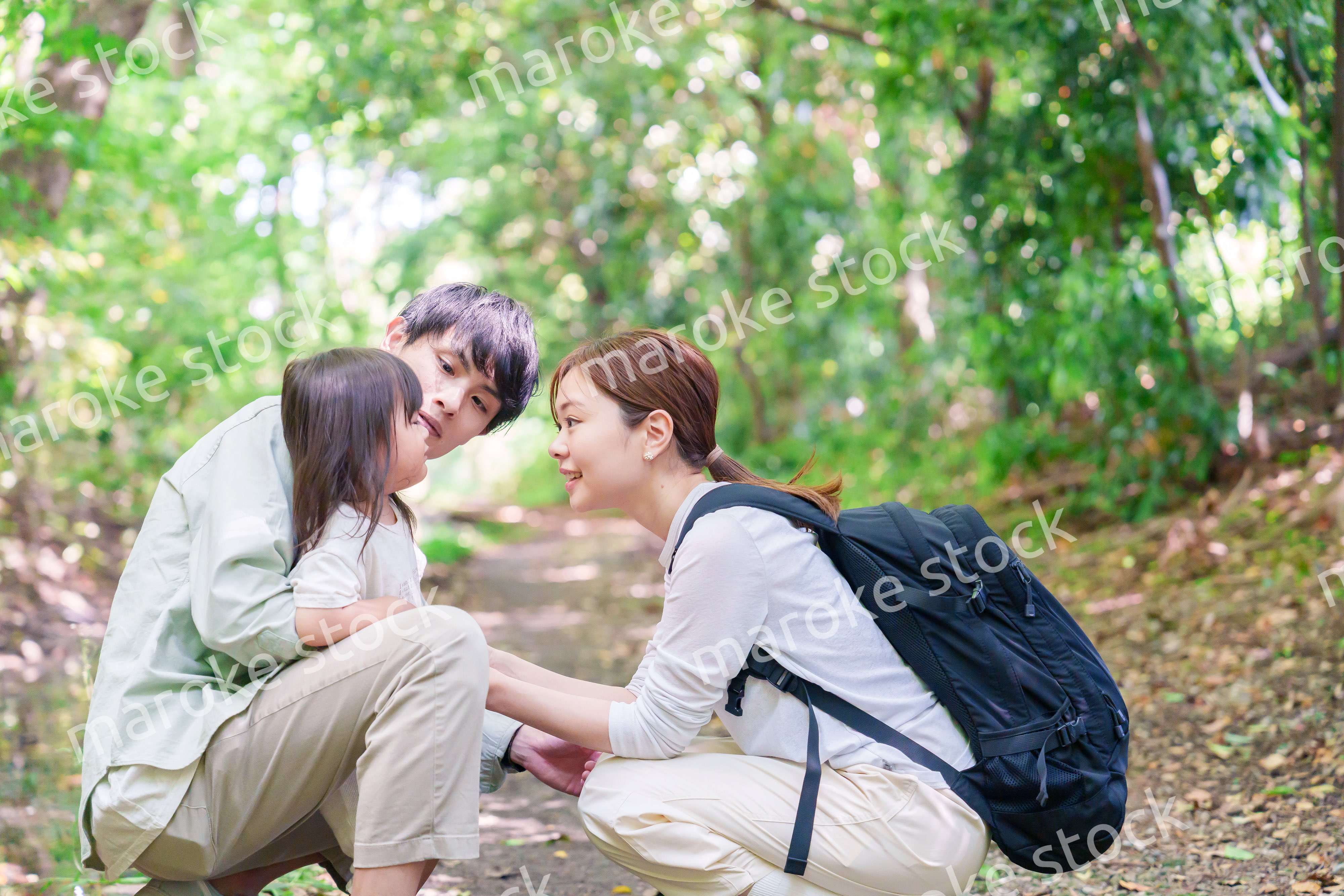 機嫌が悪くなく子どもと家族