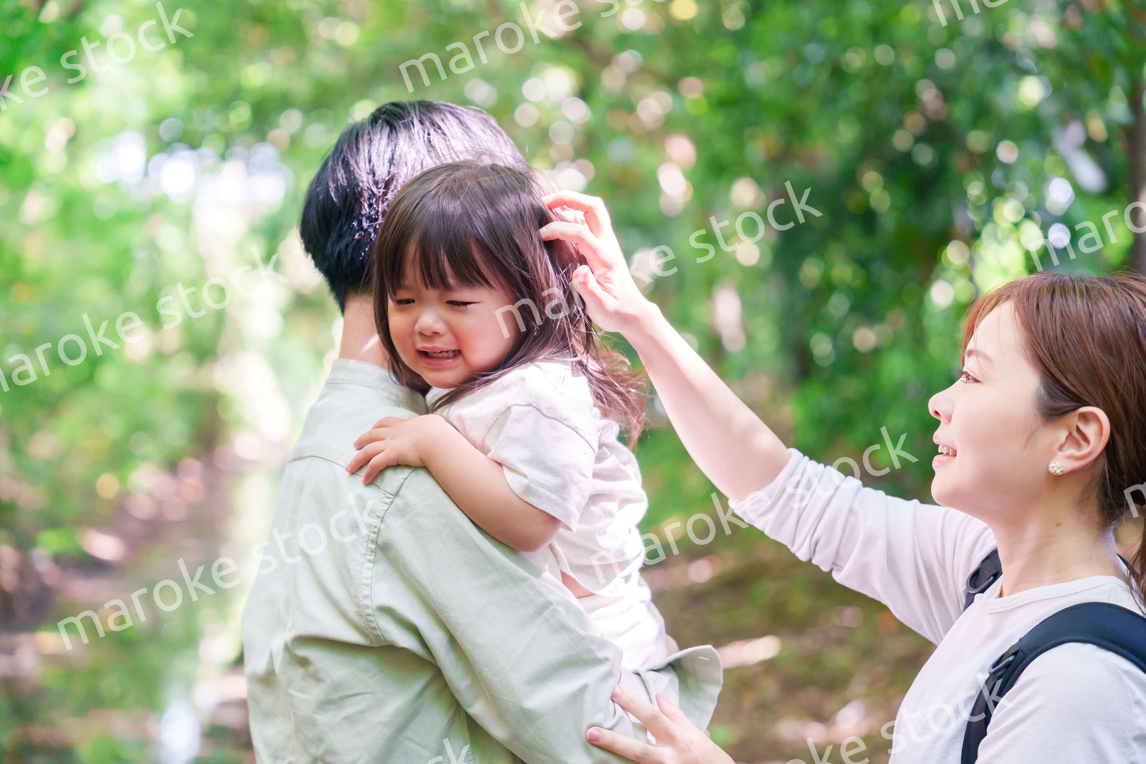 機嫌が悪くなく子どもと家族