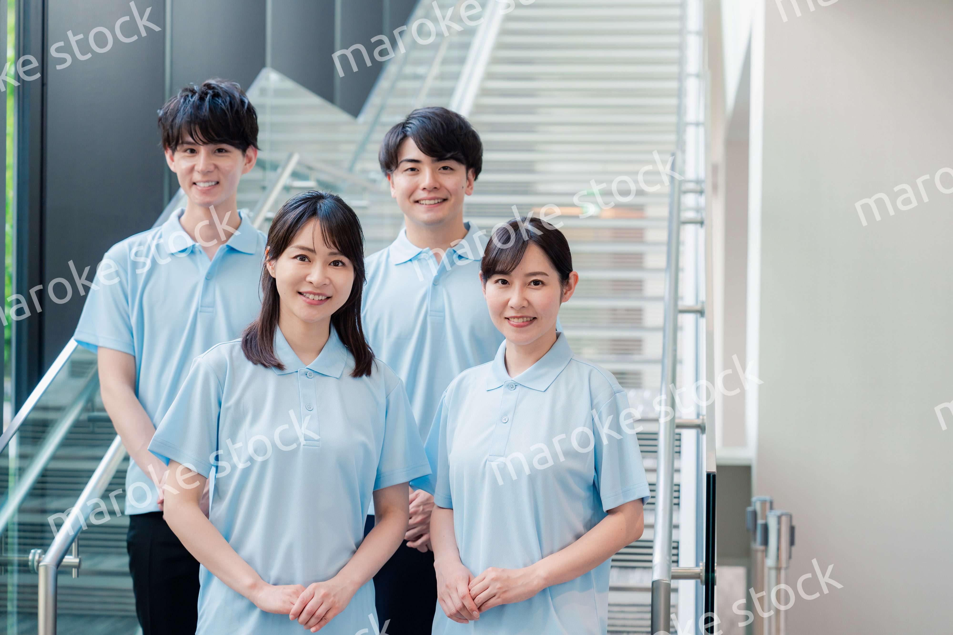 福祉の現場で楽しく働くスタッフ