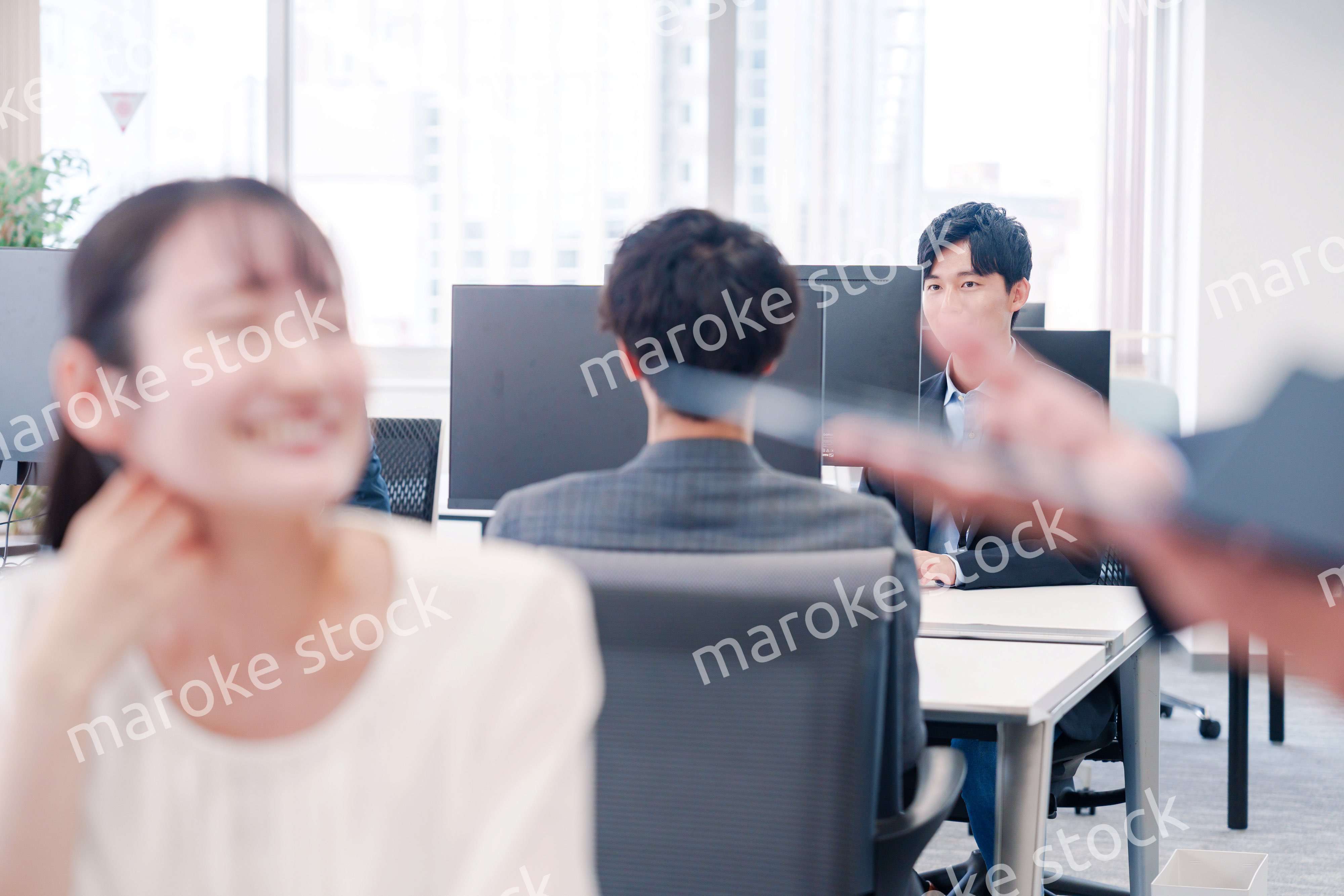 明るい雰囲気のオフィス