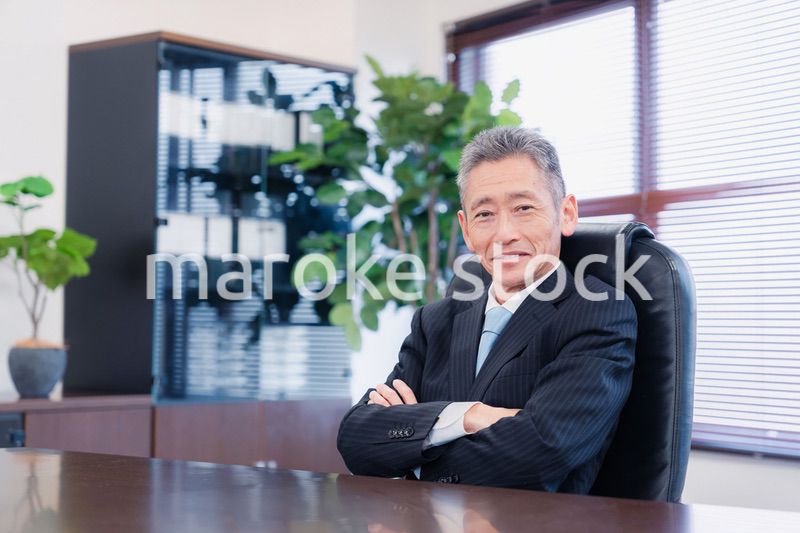 笑顔の会社役員