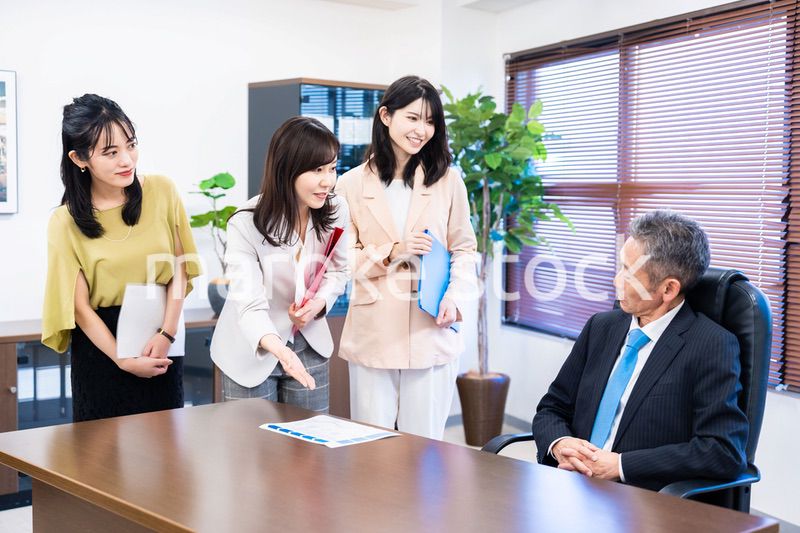 女性社員の意見を聴く役員