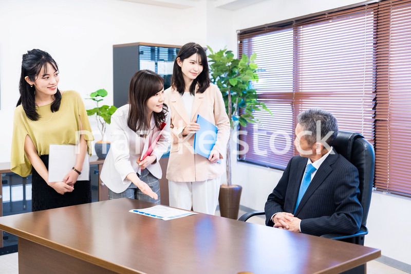 女性社員の意見を聴く役員