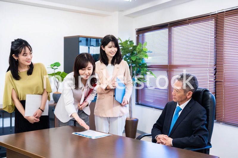 女性社員の意見を聴く役員