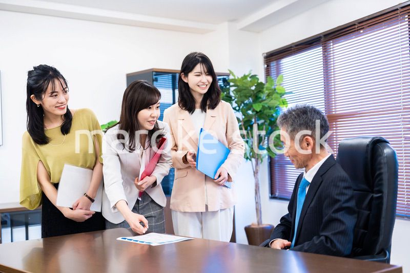 女性社員の意見を聴く役員