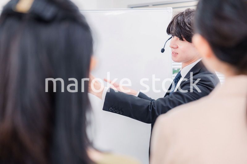 ビジネス講師の男性