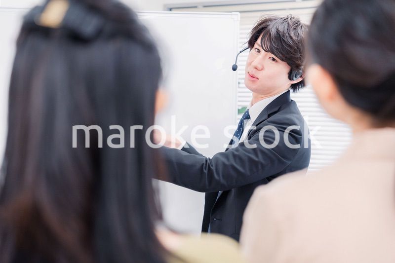 ビジネス講師の男性