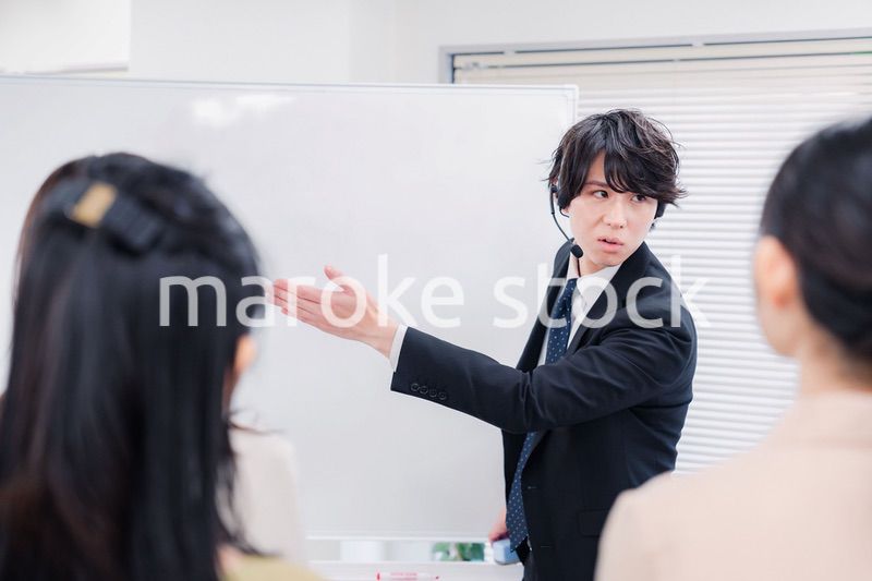 ビジネス講師の男性