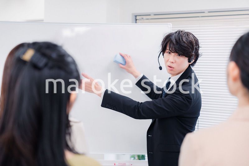 ビジネス講師の男性