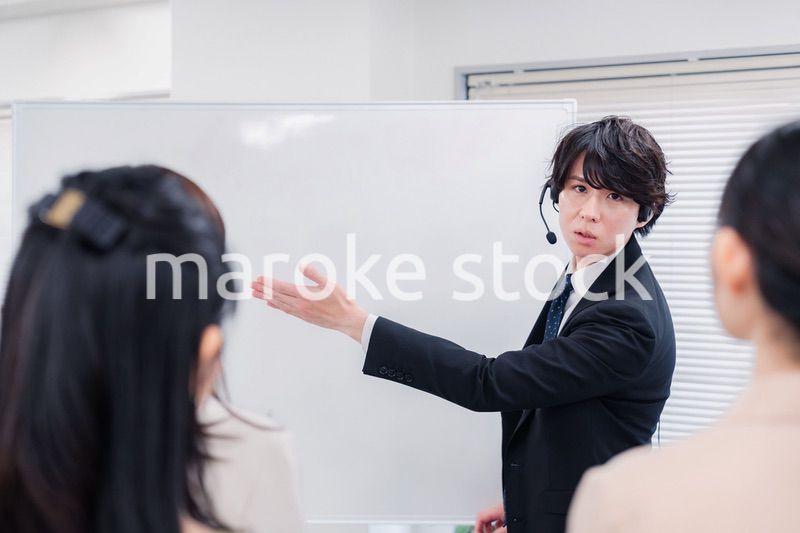 ビジネス講師の男性