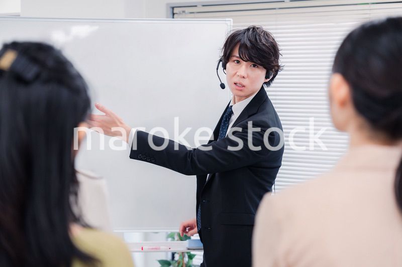 ビジネス講師の男性