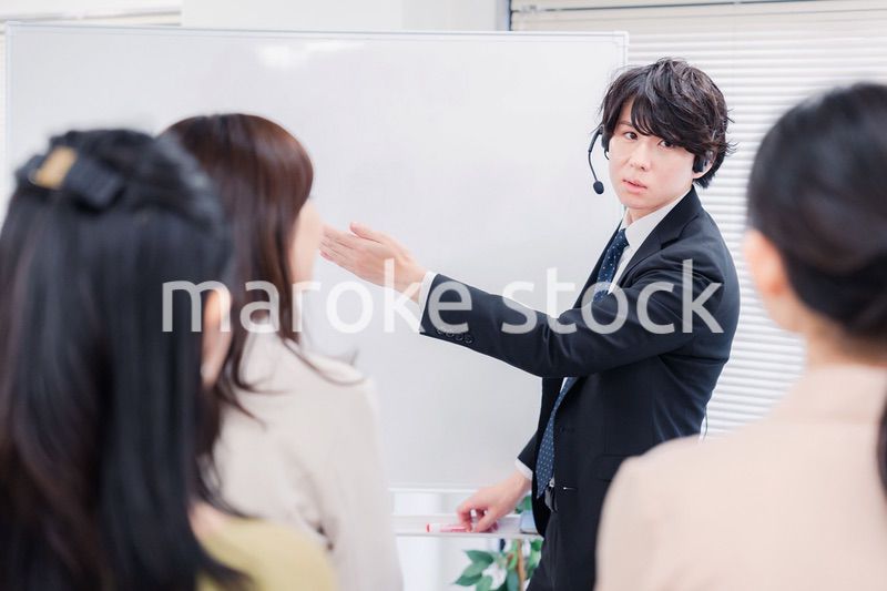 ビジネス講師の男性