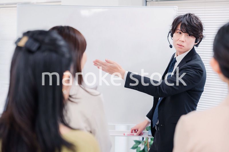 ビジネス講師の男性