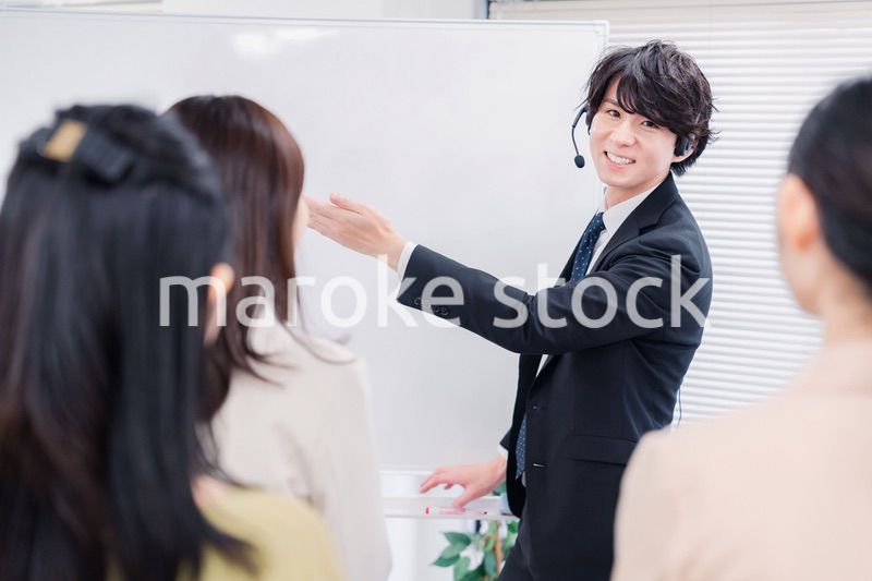 ビジネス講師の男性